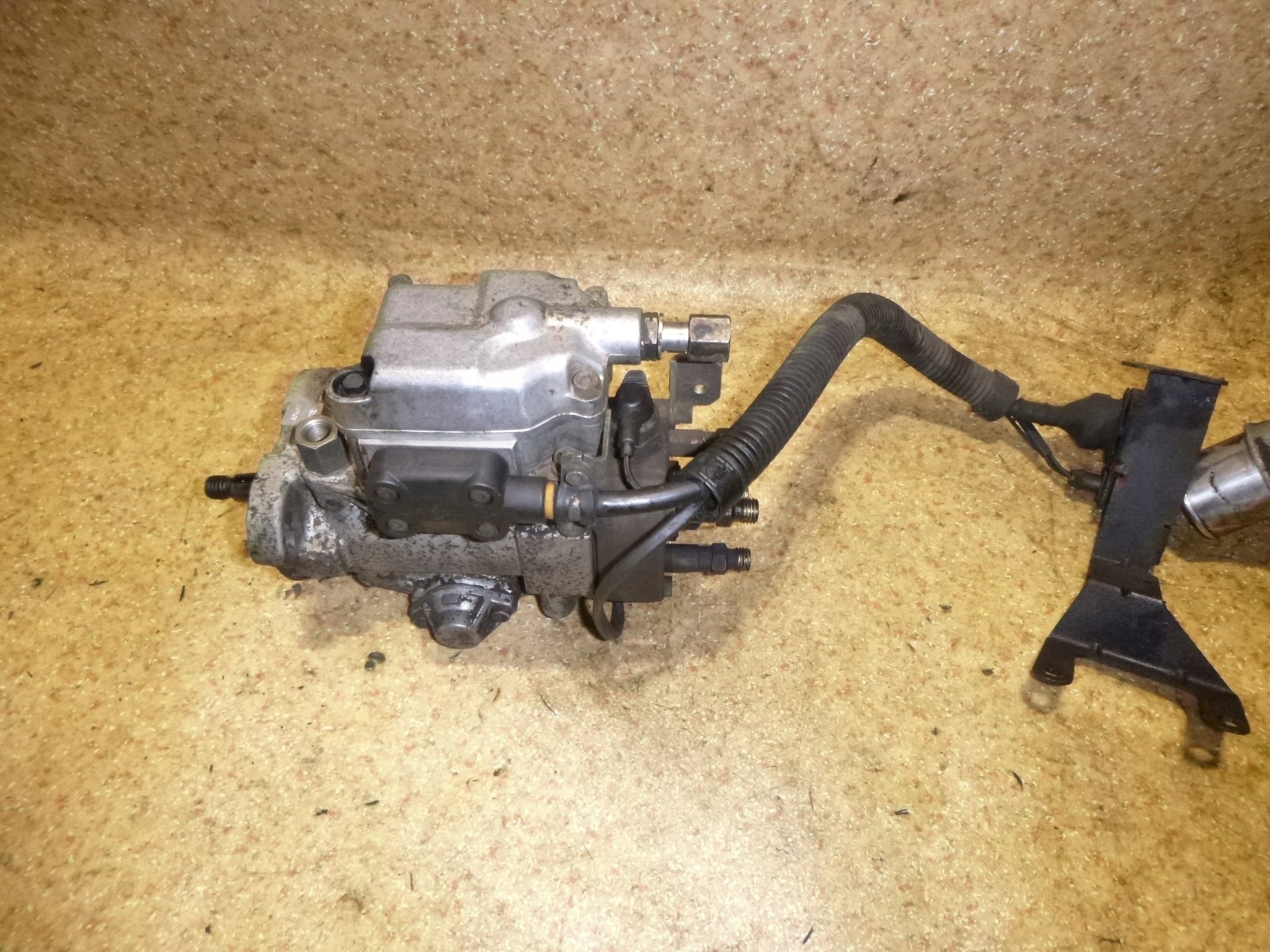 0460404974 - ТНВД Nissan Cabstar 2004r 2.7 TD