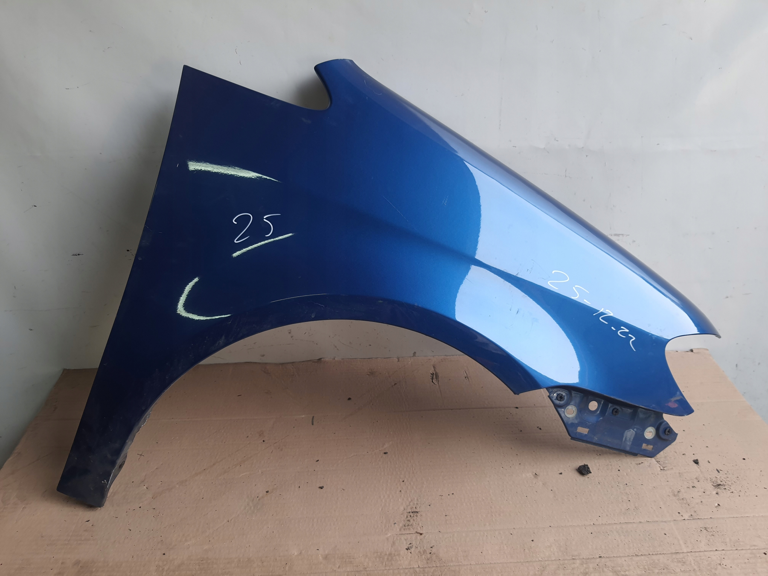 VW TOURAN 1T0 LIFT 06-10 Aile