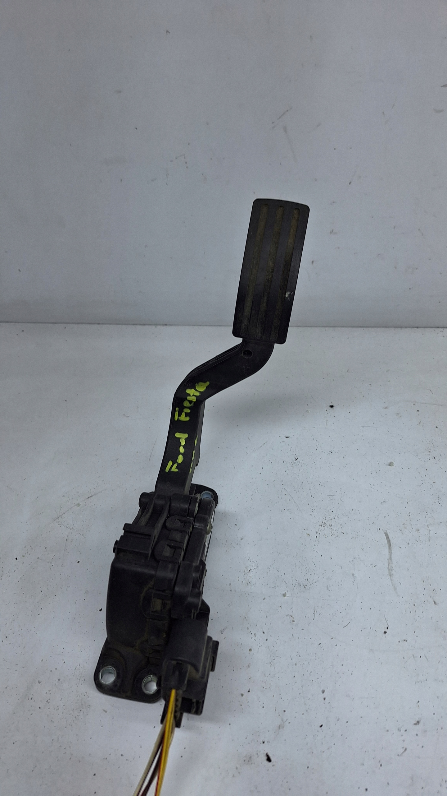 PEDAŁ GAZU FORD FIESTA MK6 2S61-9F836-AA