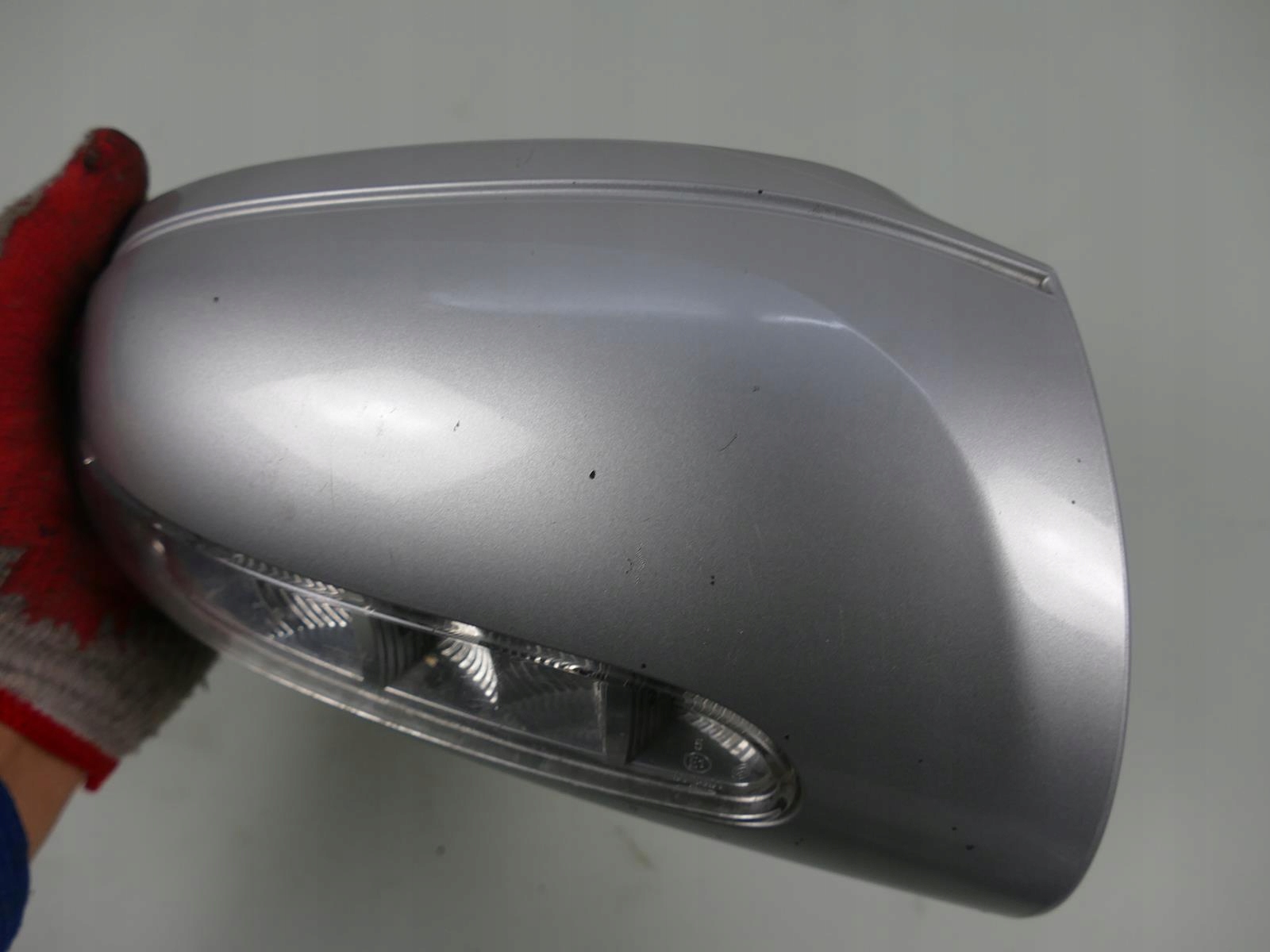 MERCEDES S W220 LIFT OBUDOWA LUSTERKA PRAWEGO KIERUNKOWSKAZ PRAWY 744 Strona zabudowy prawa