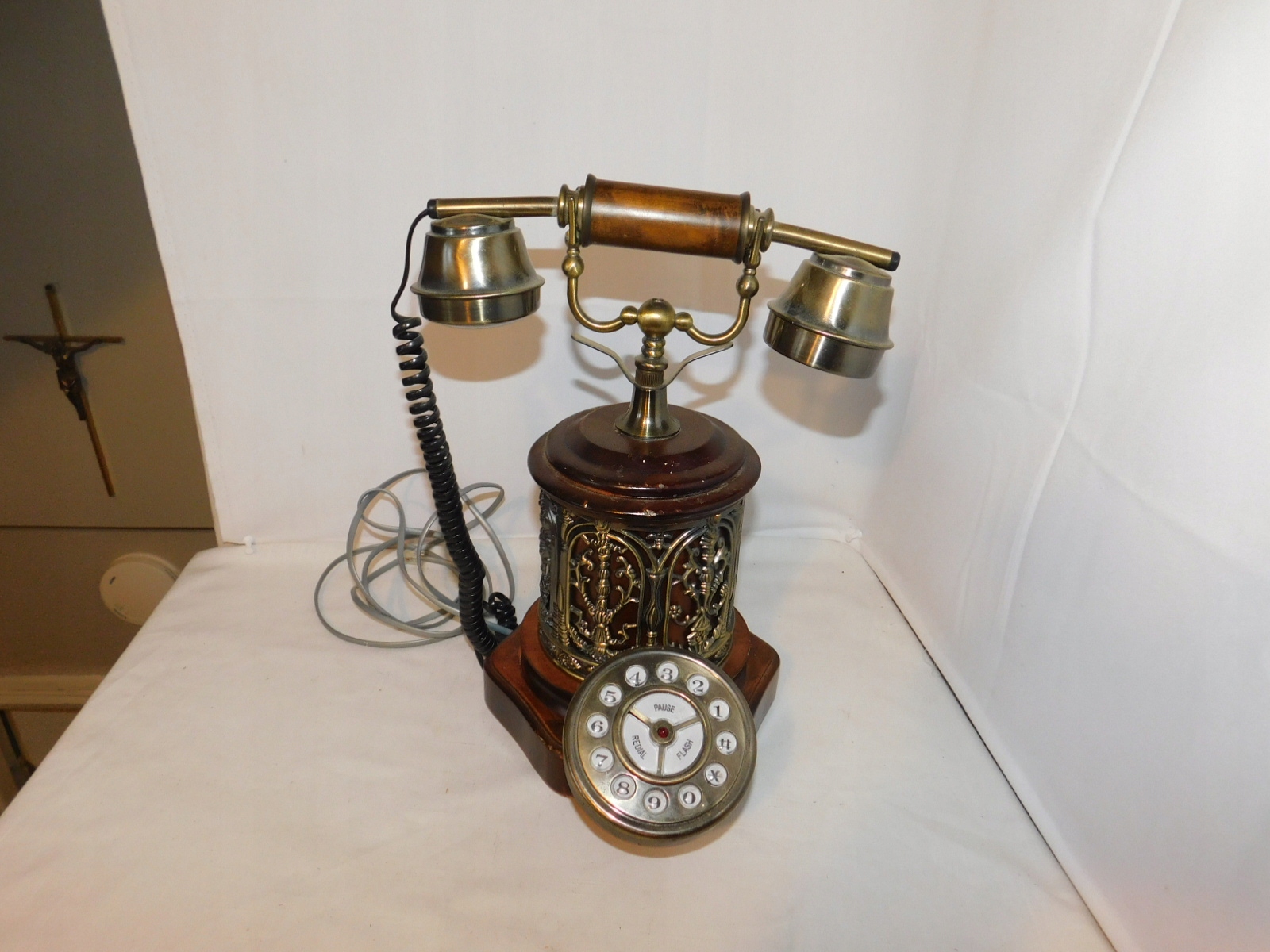 STARY STYLOWY DREWNIANO-MOSIĘŻNY TELEFON