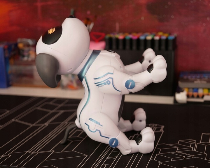 INTERAKTYWNY ROBO PIES ZDALNIE STEROWANY GŁOSEM ROBOT Szerokość produktu 22 cm