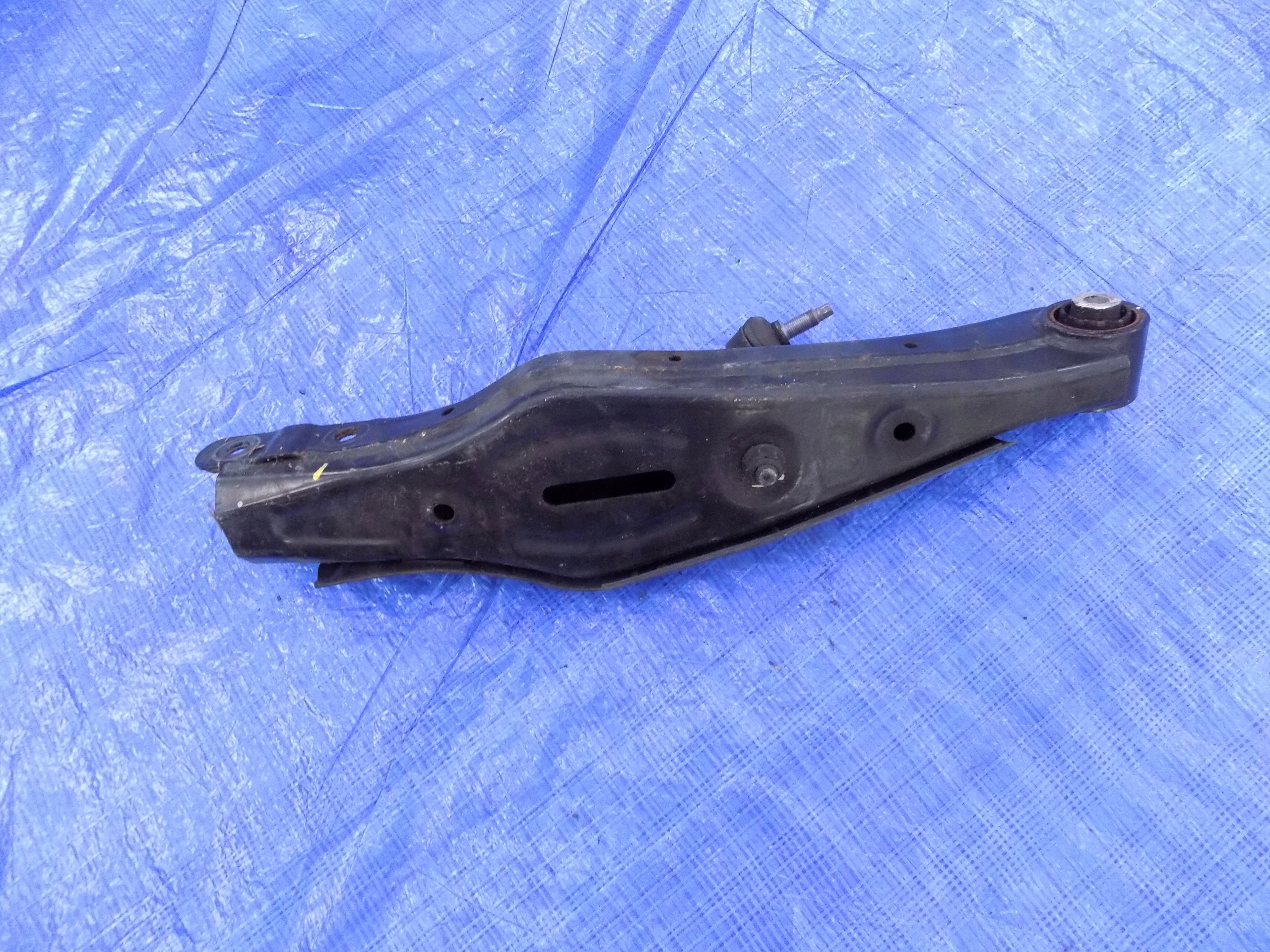 Querlenker links heck KIA SORENTO III 15- 2,2 CRDI