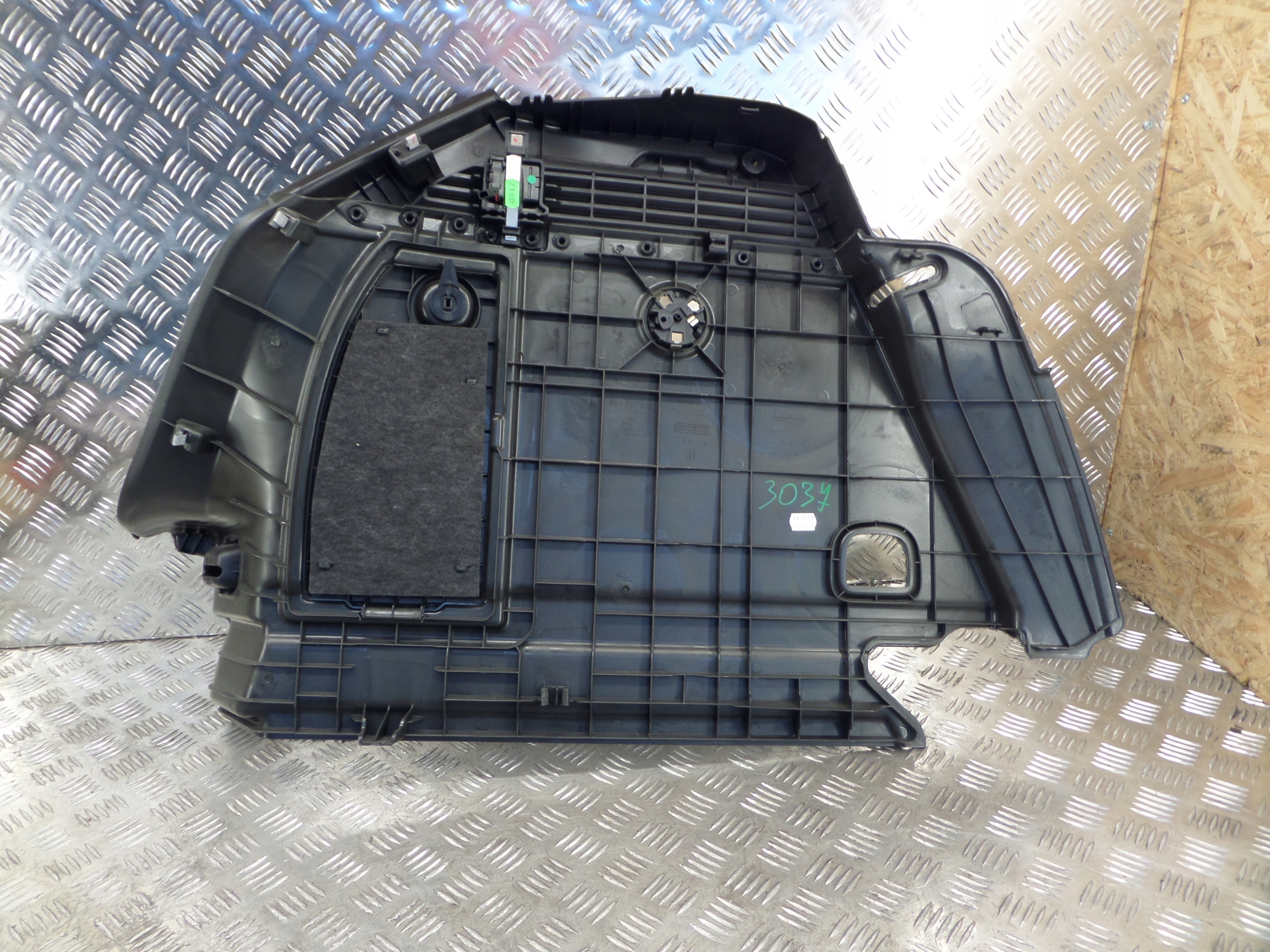 boot upholstery right AUDI A3 8V 8V4863880B