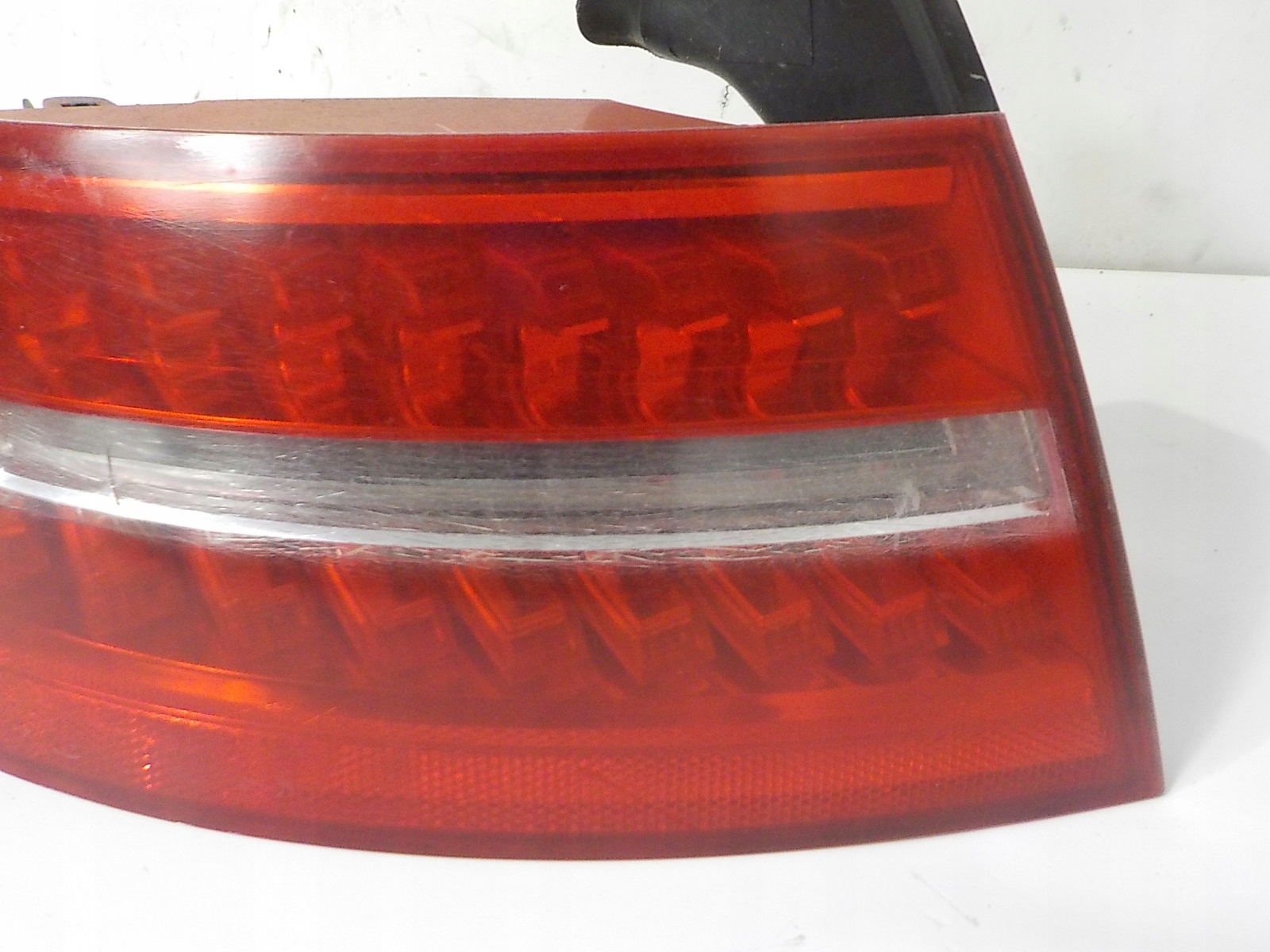 AUDI A6 C6 SEDAN LIFT LAMPA LEWA TYLNA LEWY TYŁ Strona zabudowy lewa