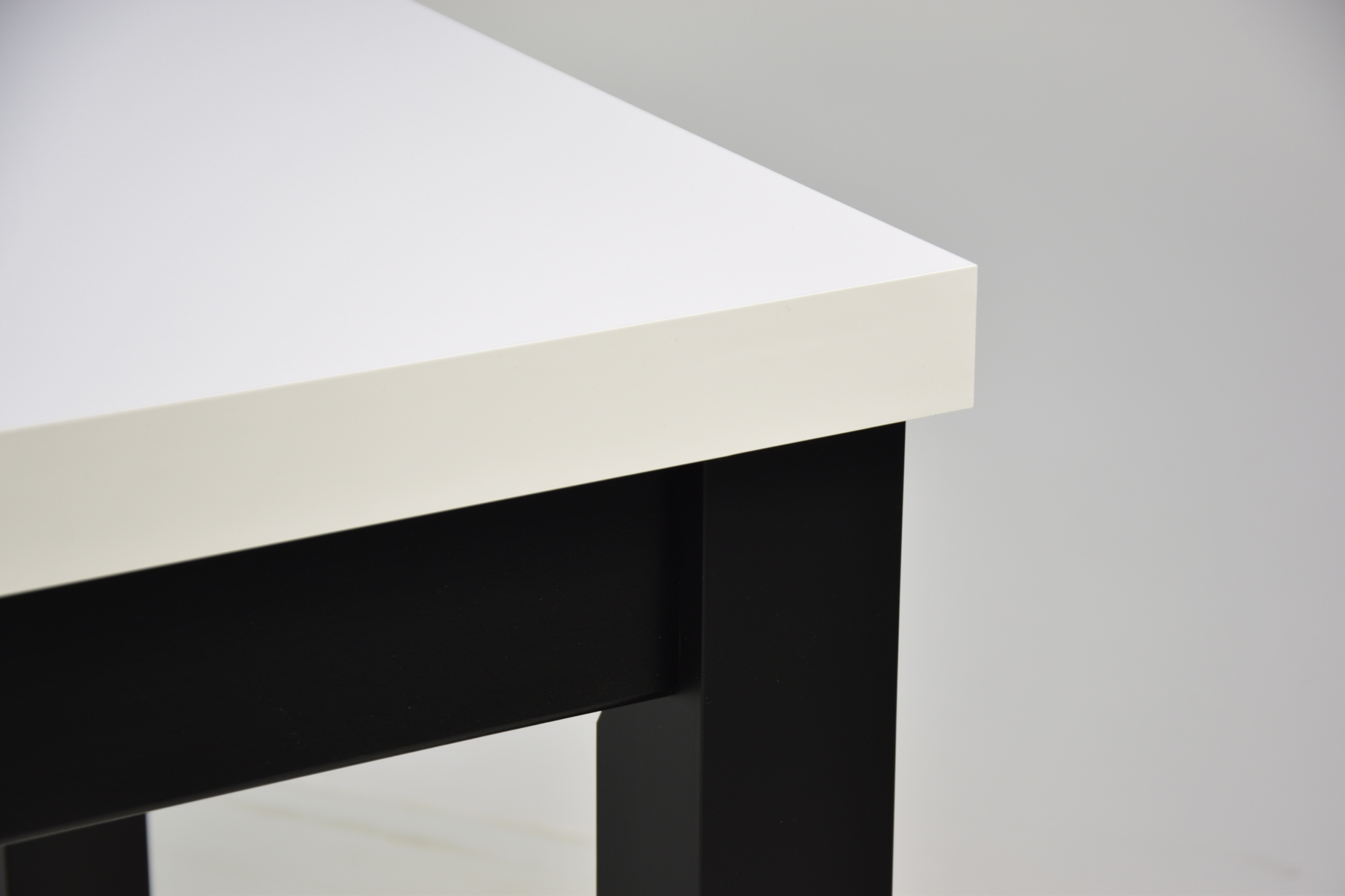 Zestaw skandynawskie krzesła i nowoczesny stół Długość stołu 170 cm