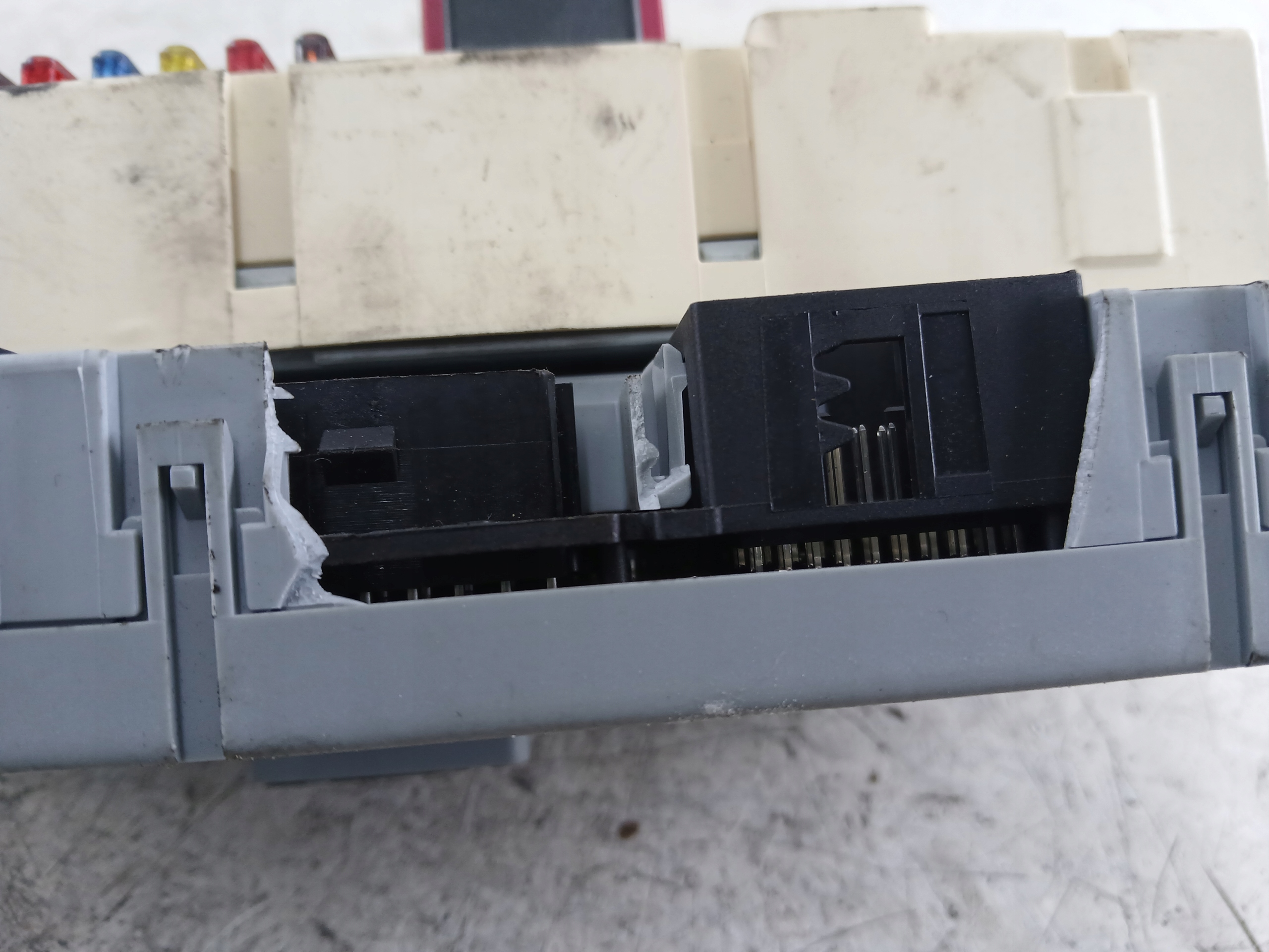 ALFA ROMEO GT 147 Module fusibles 60684629