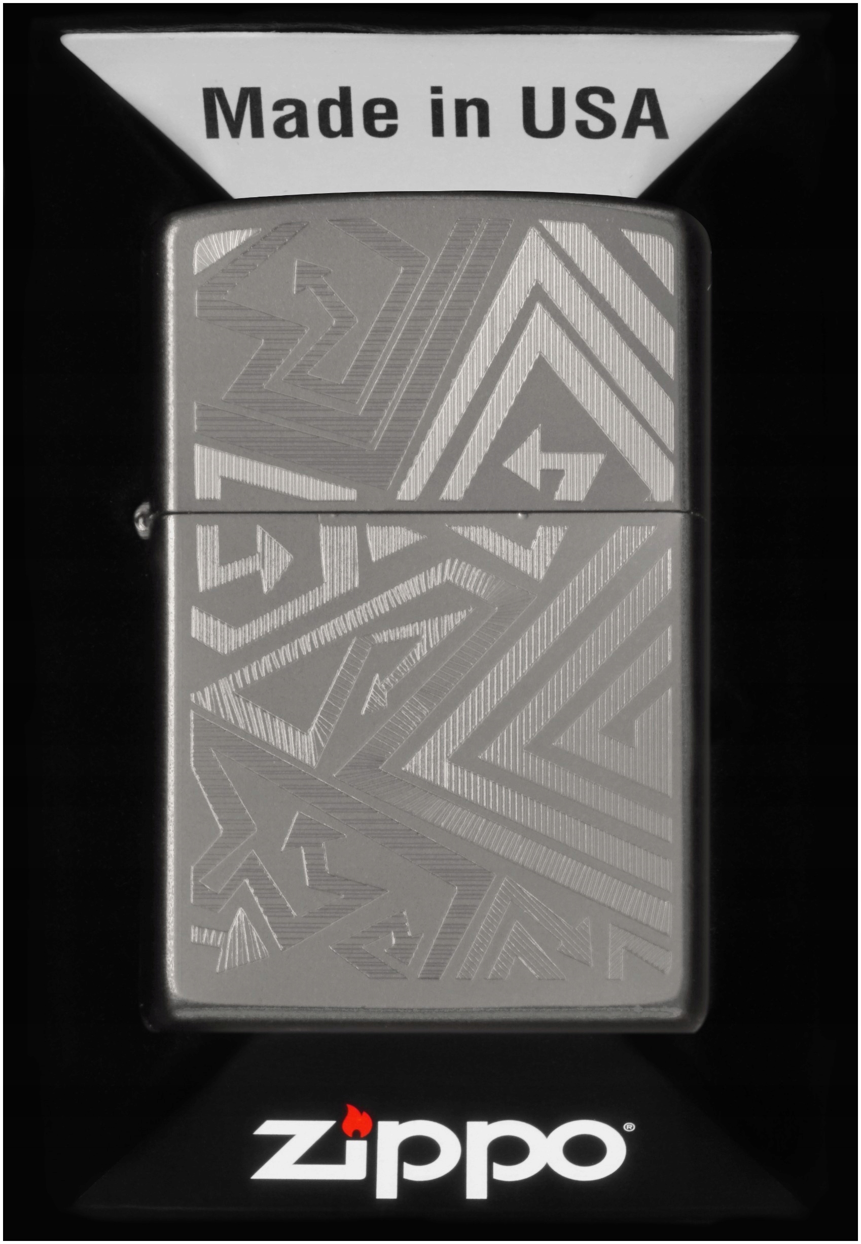 Zapalovač Zippo Lined Arrows Design 60007347 Větruodolný benzínový