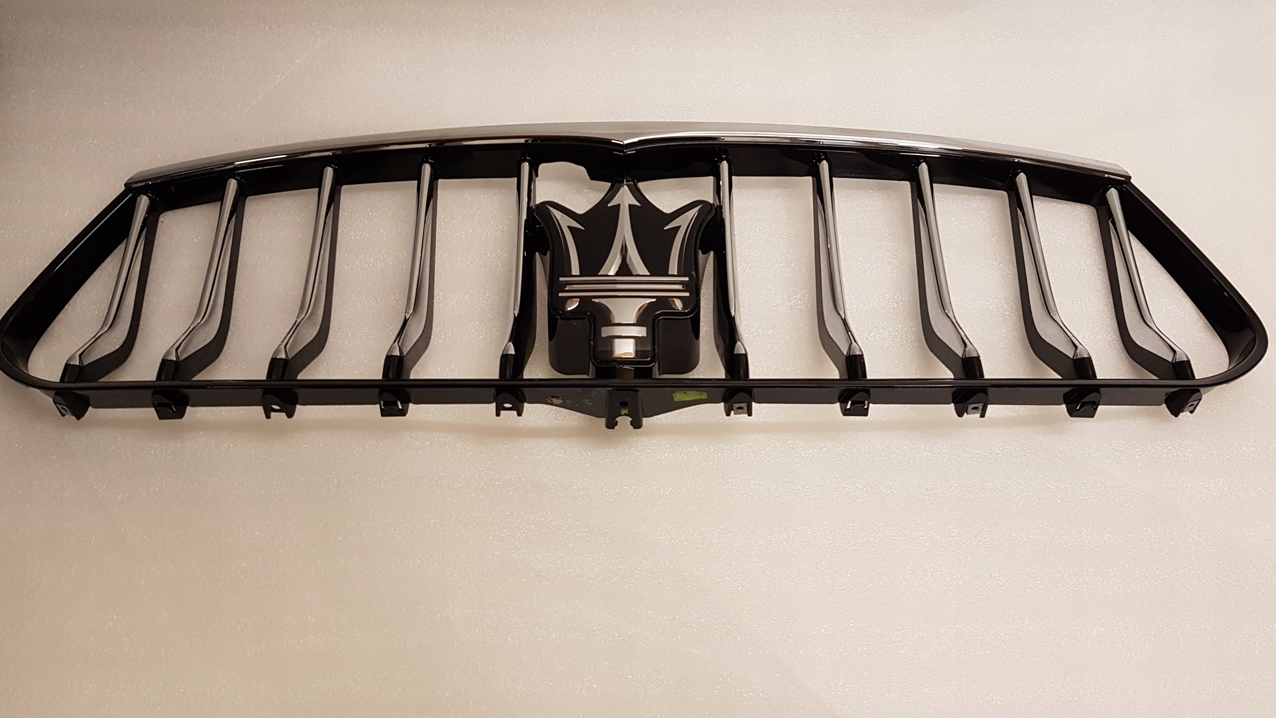 GRILL ATRAPA MASERATI GHIBLI GRANLUSSO GRANSPORT