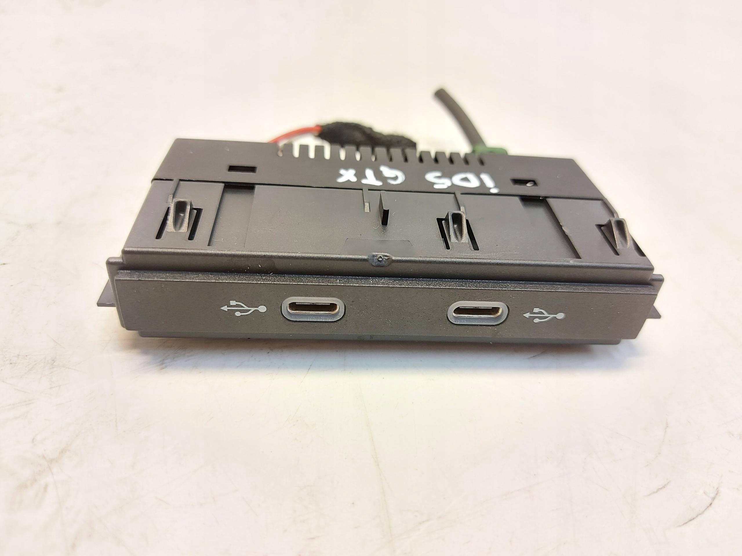 VW ID5 GTX 11E PORT USB 5NA035700