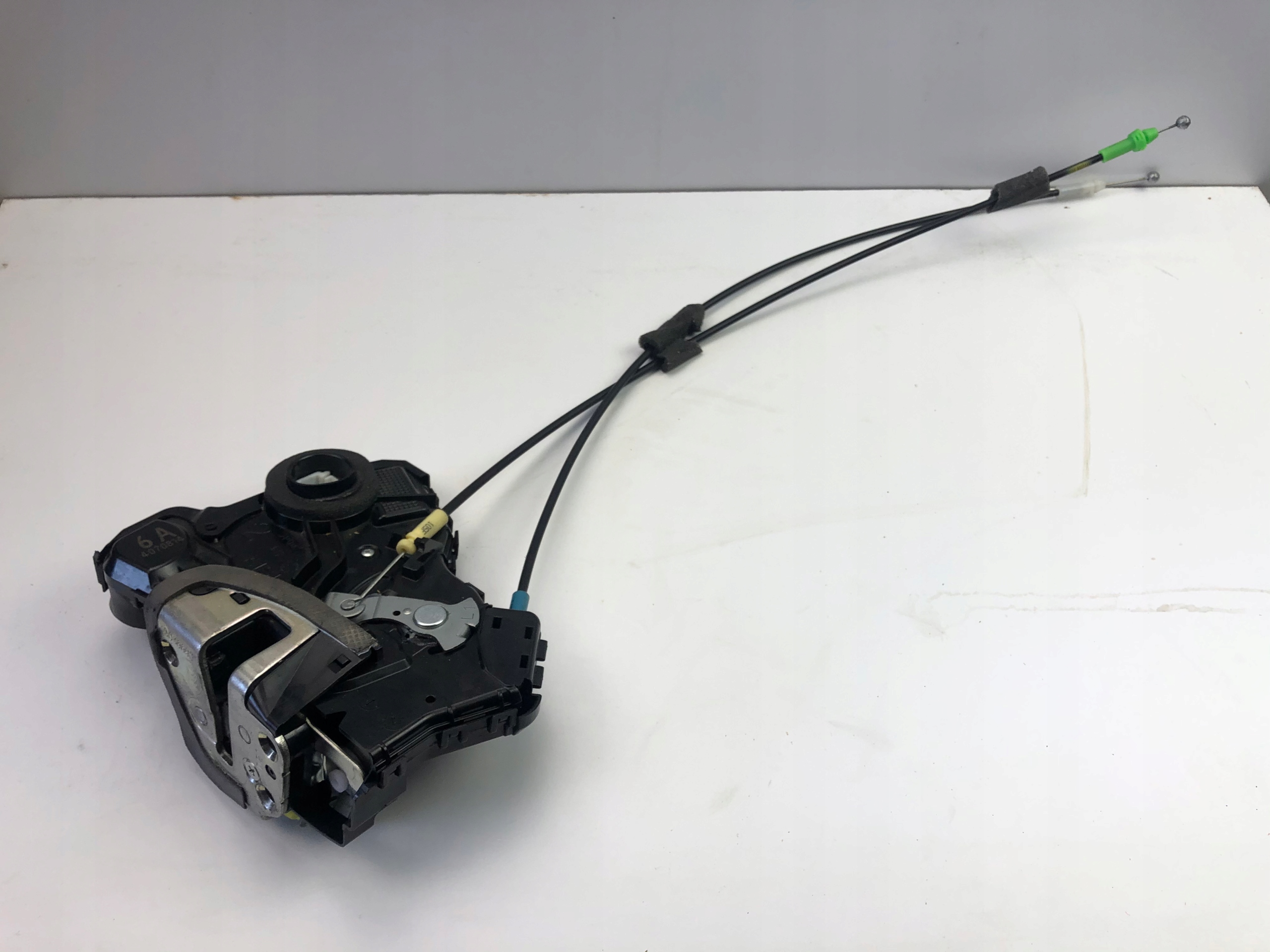 LEXUS CT 200 ЗАМОК ДВЕРІ ЛІВИЙ ПЕРЕД