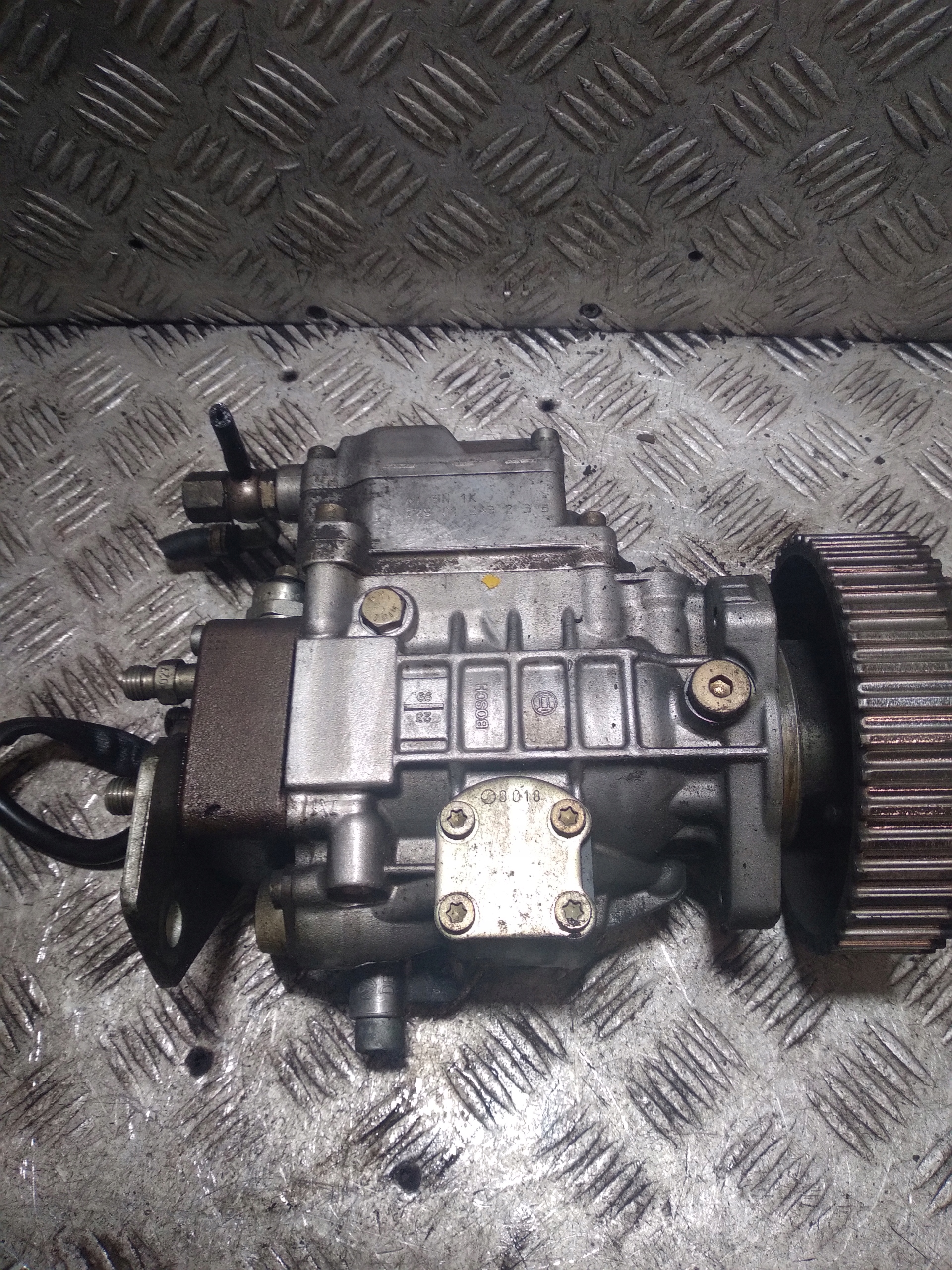 POMPA WTRYSKOWA VOLKSWAGEN PASSAT B5 2464463336 1.9TDI