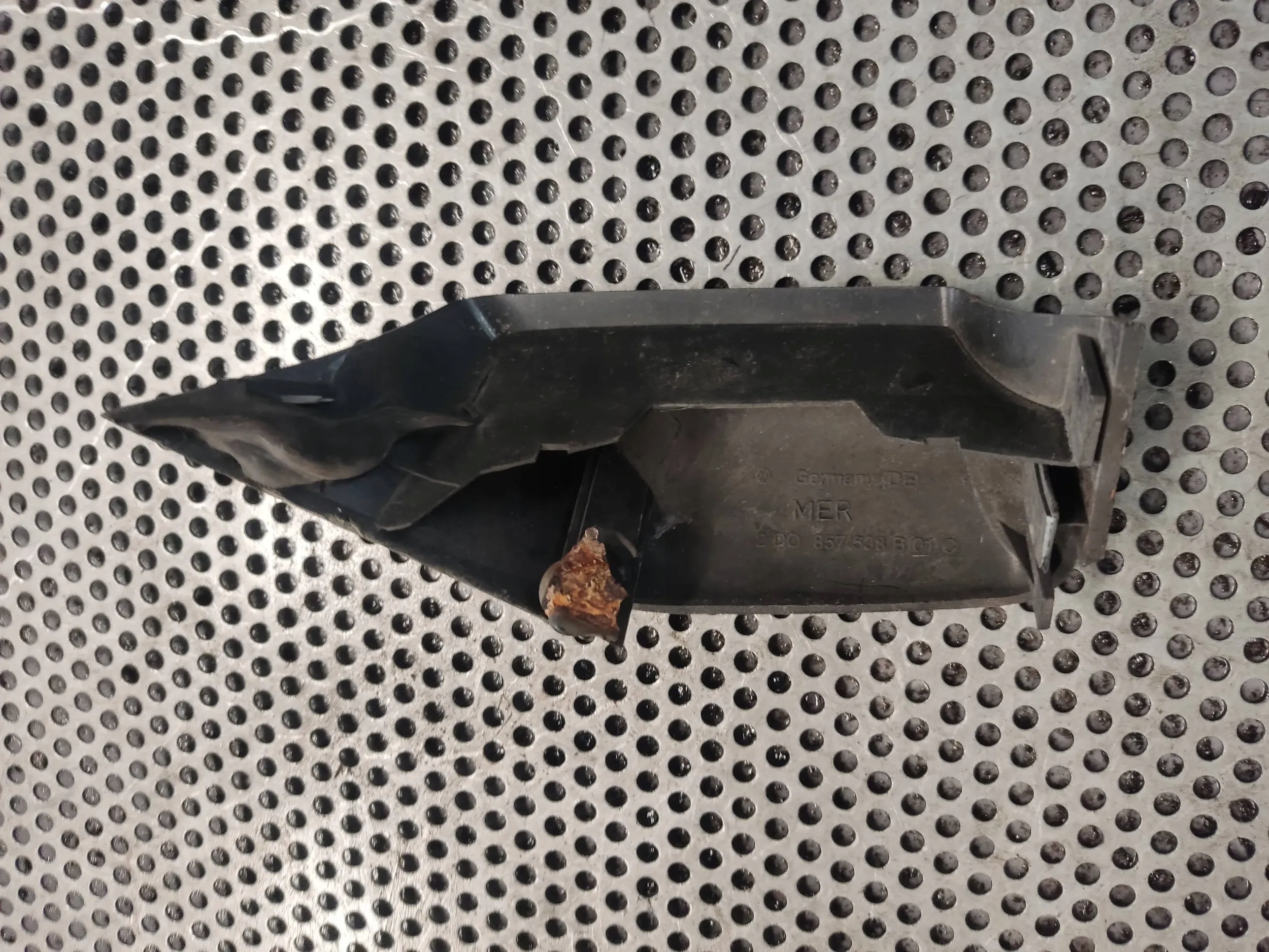 ZAŚLEPKA LUSTERKA PRAWA VOLKSWAGEN LT 2D0857538