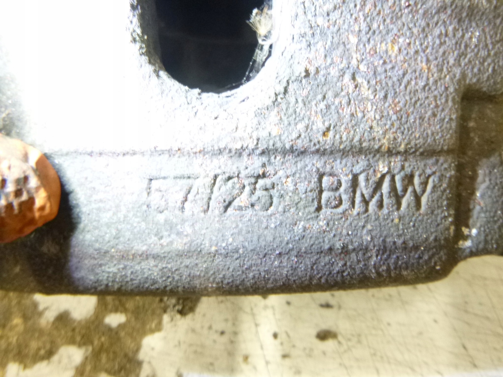 caliper brake front right BMW X3 E83 2.0SD 2008r. 57/25