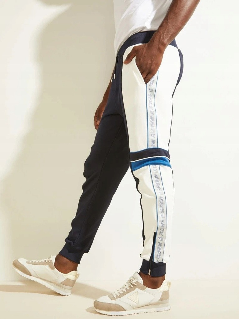 GUESS SPODNIE DRESOWE MĘSKIE Z LAMPASAMI XL 0A5E3* Marka Guess