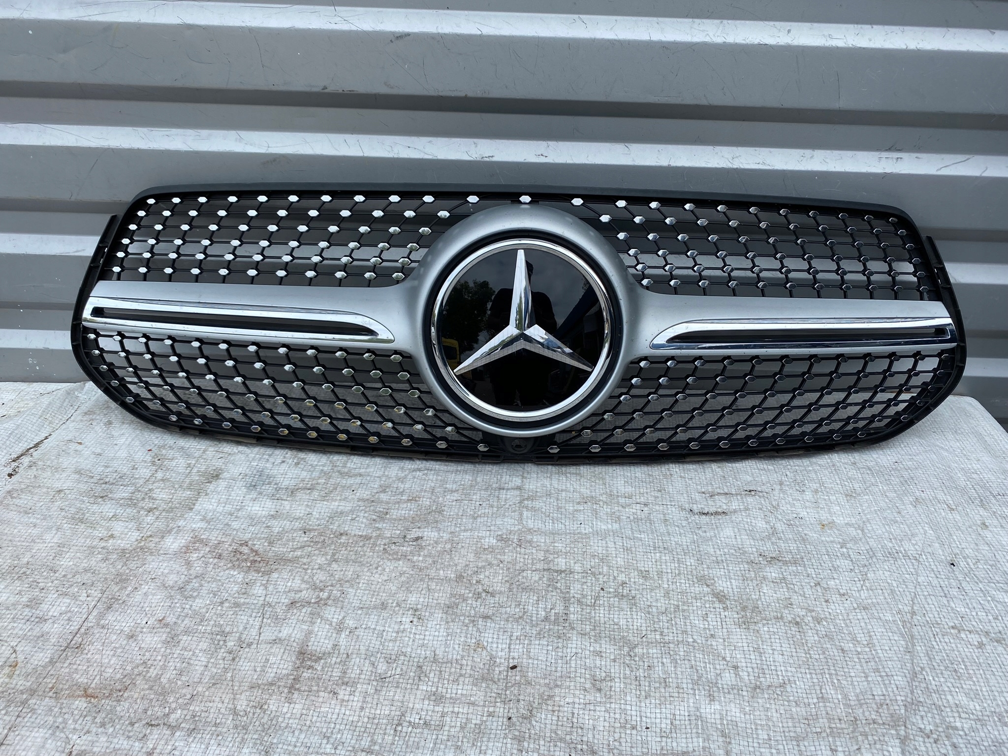 Mercedes GLE 167 1678886100 ATRAPA GRILL DIAMOND