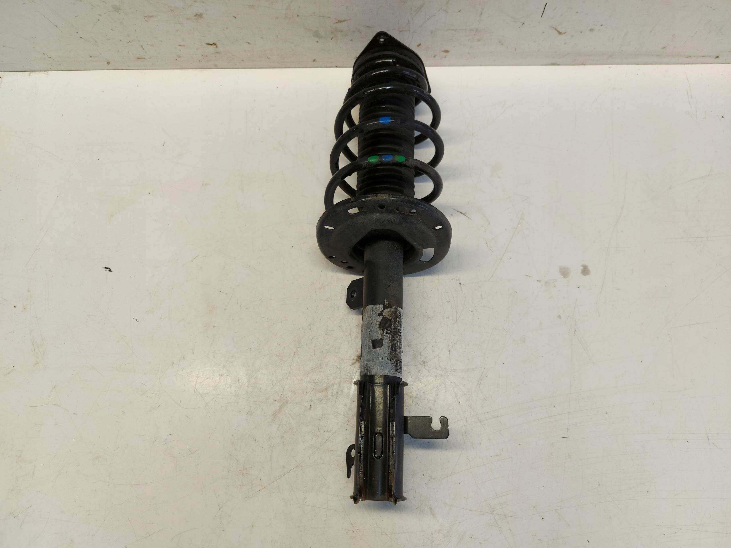 Citroen C4 III shock absorber mcperson left front