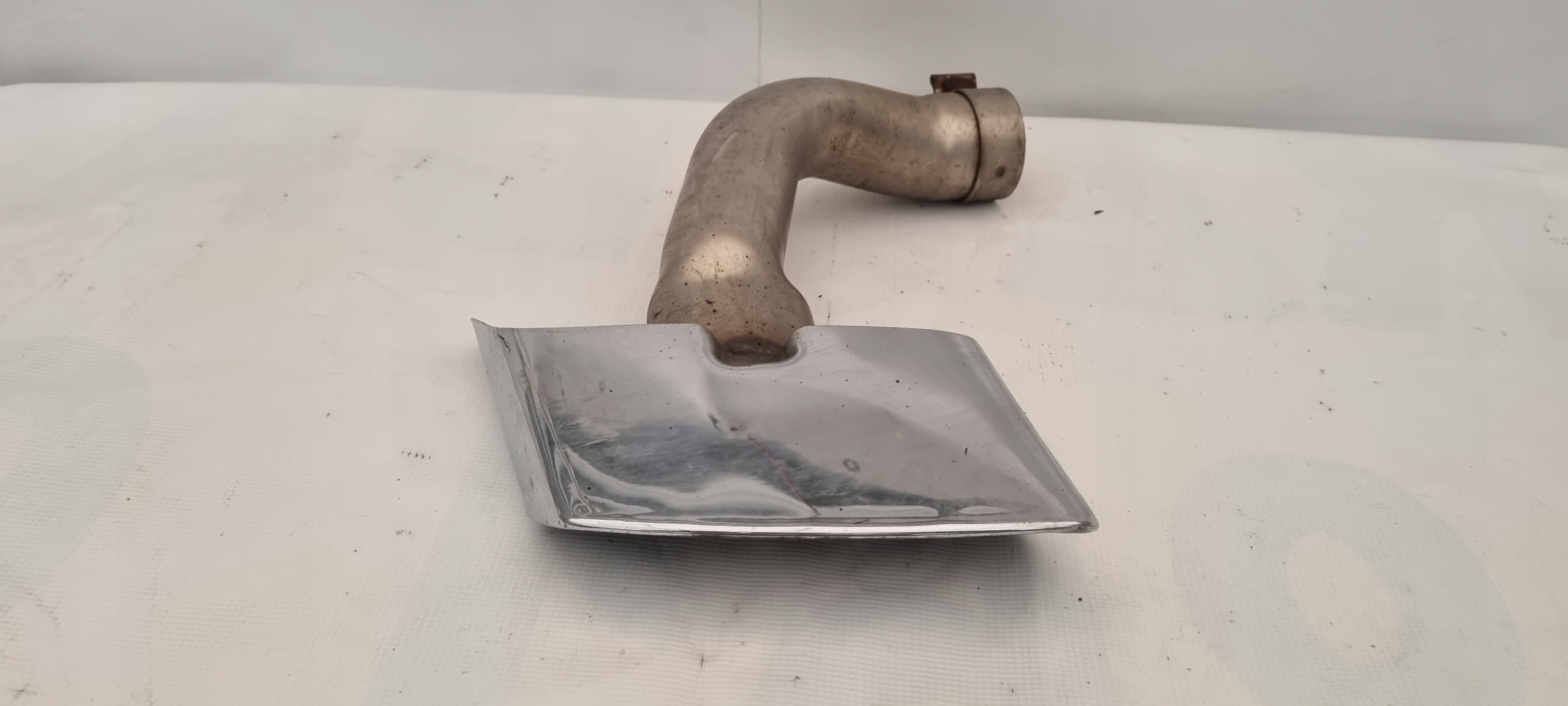 4M0253681J - AUDI Q7 4M0 наконечник выхлопа левый