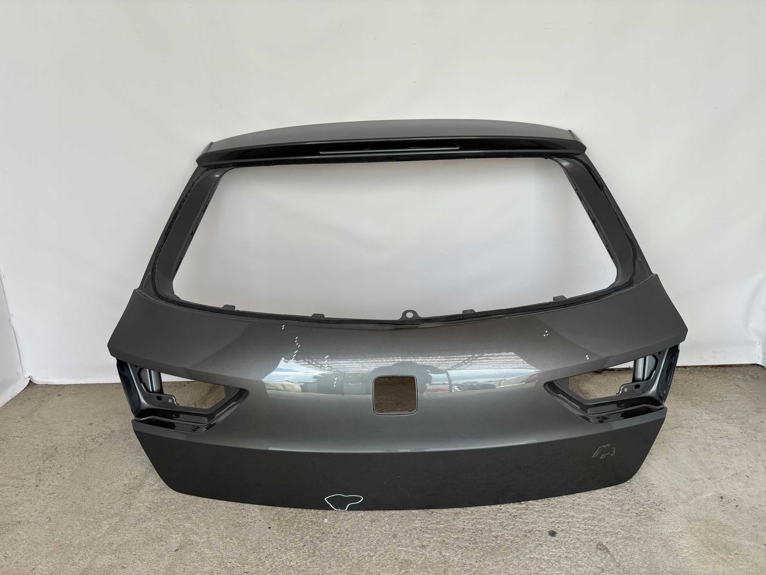 SEAT LEON III KOMBI 5F 2012-2020r KLAPA BAGAŻNIKA TYŁ POZNAŃ (==GIEŁDA==)