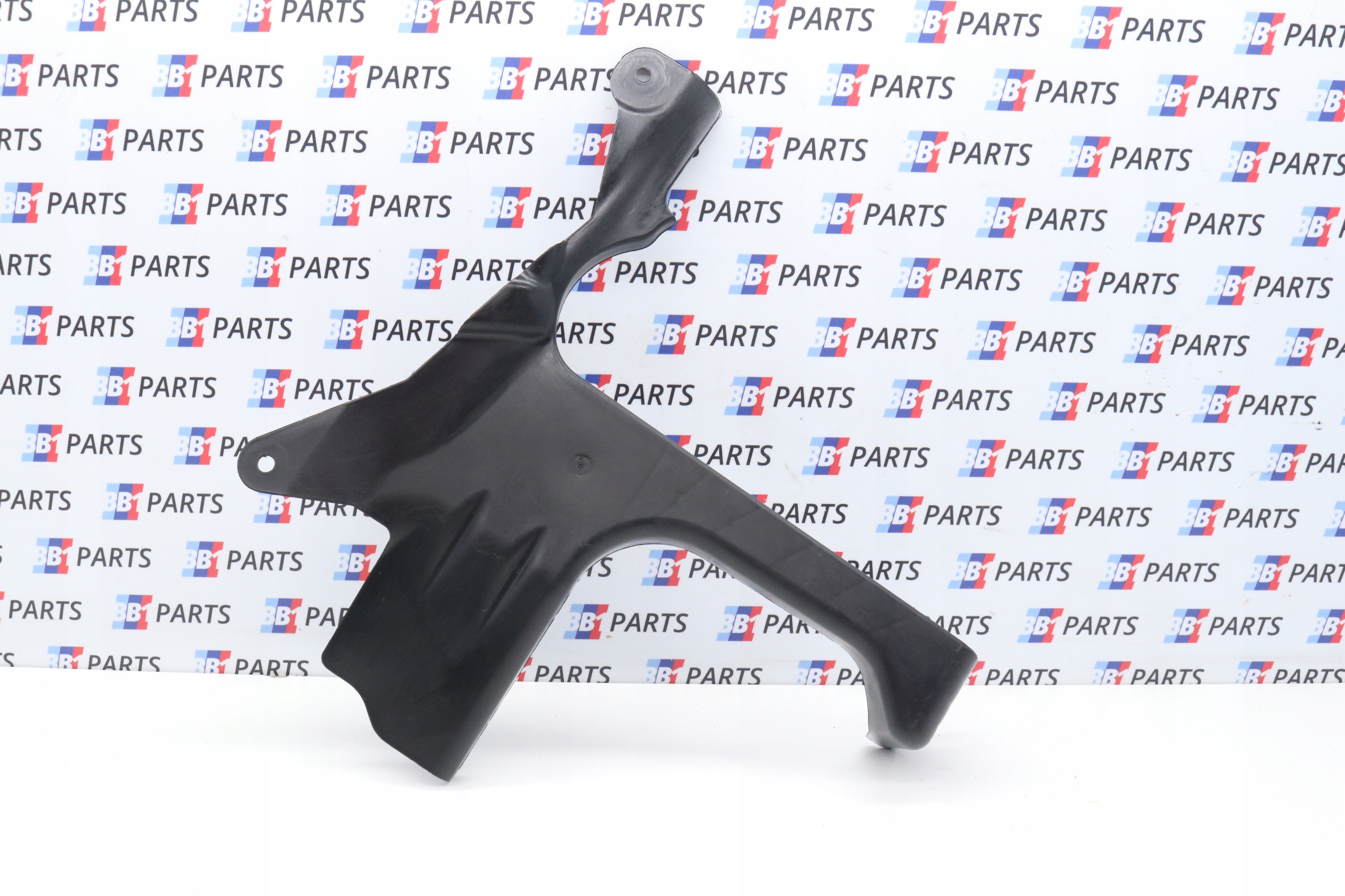 BMW G26 I4 cover under the window supports left 8738057