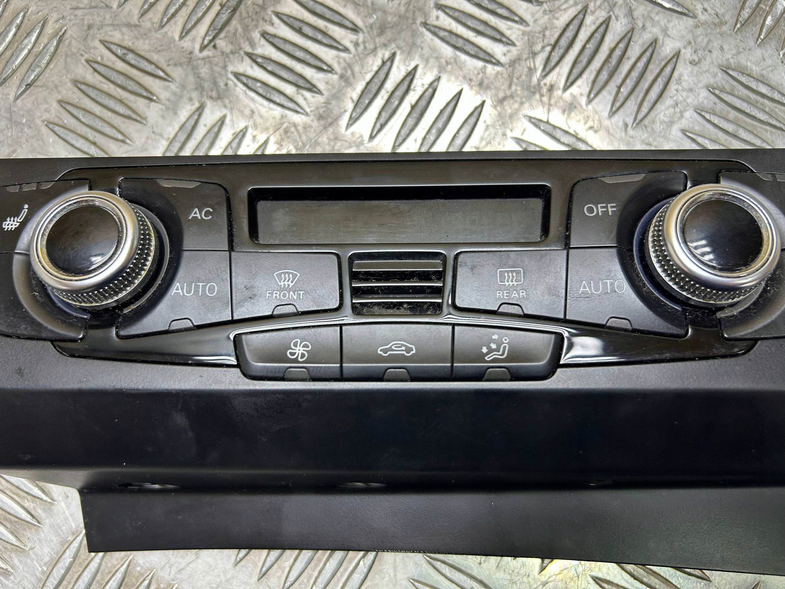 Panel klimatizaci Audi A5 Sportback 8TA 2013 8K2820043AJ