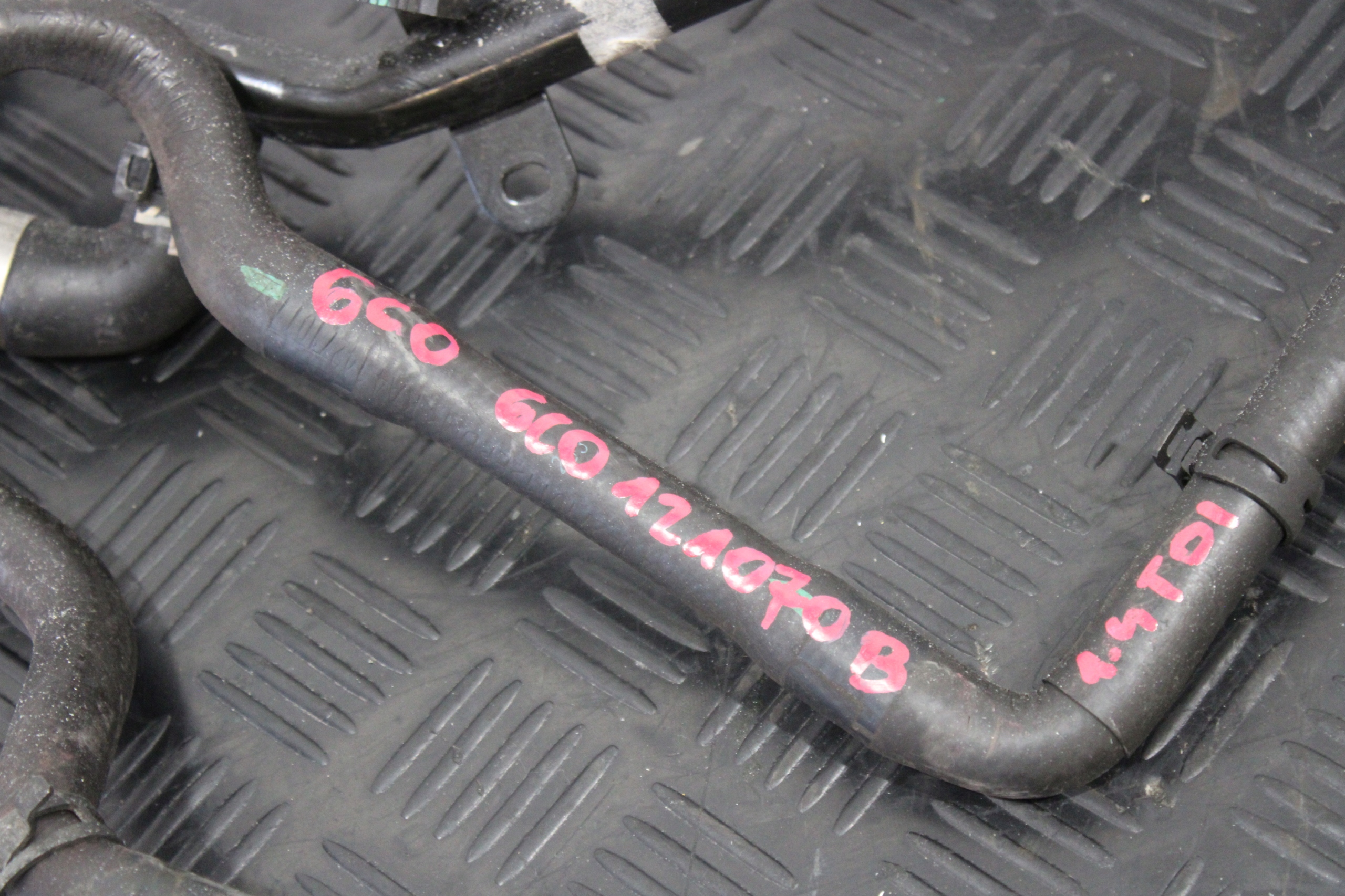 crijevo prijenos vode 6C0121070B VW POLO V 5 6C0 LIFT