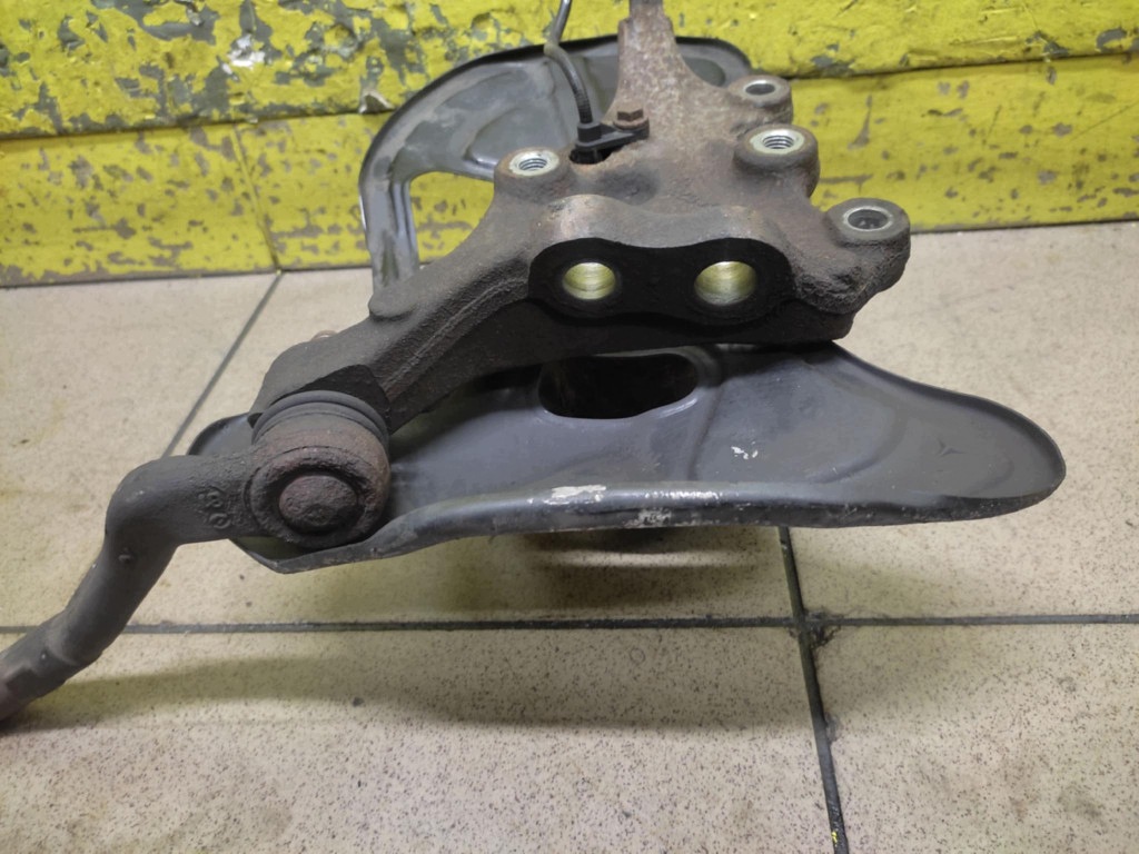 MERCEDES W204 2.2 CDI swing right front