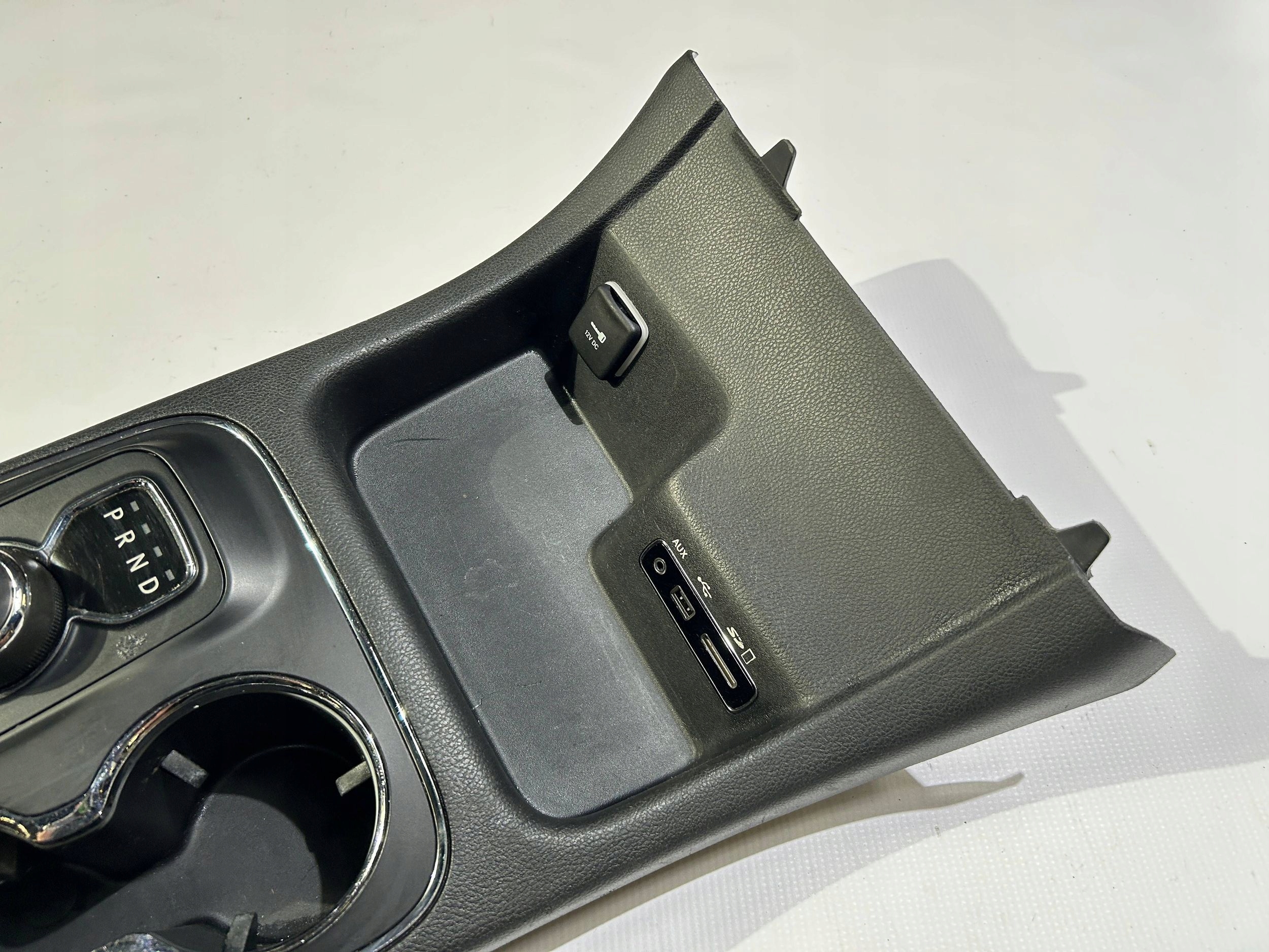 Tunel mitte cup holder dekor tunelu Schaltkulisse getriebe Dodge Durango 2014