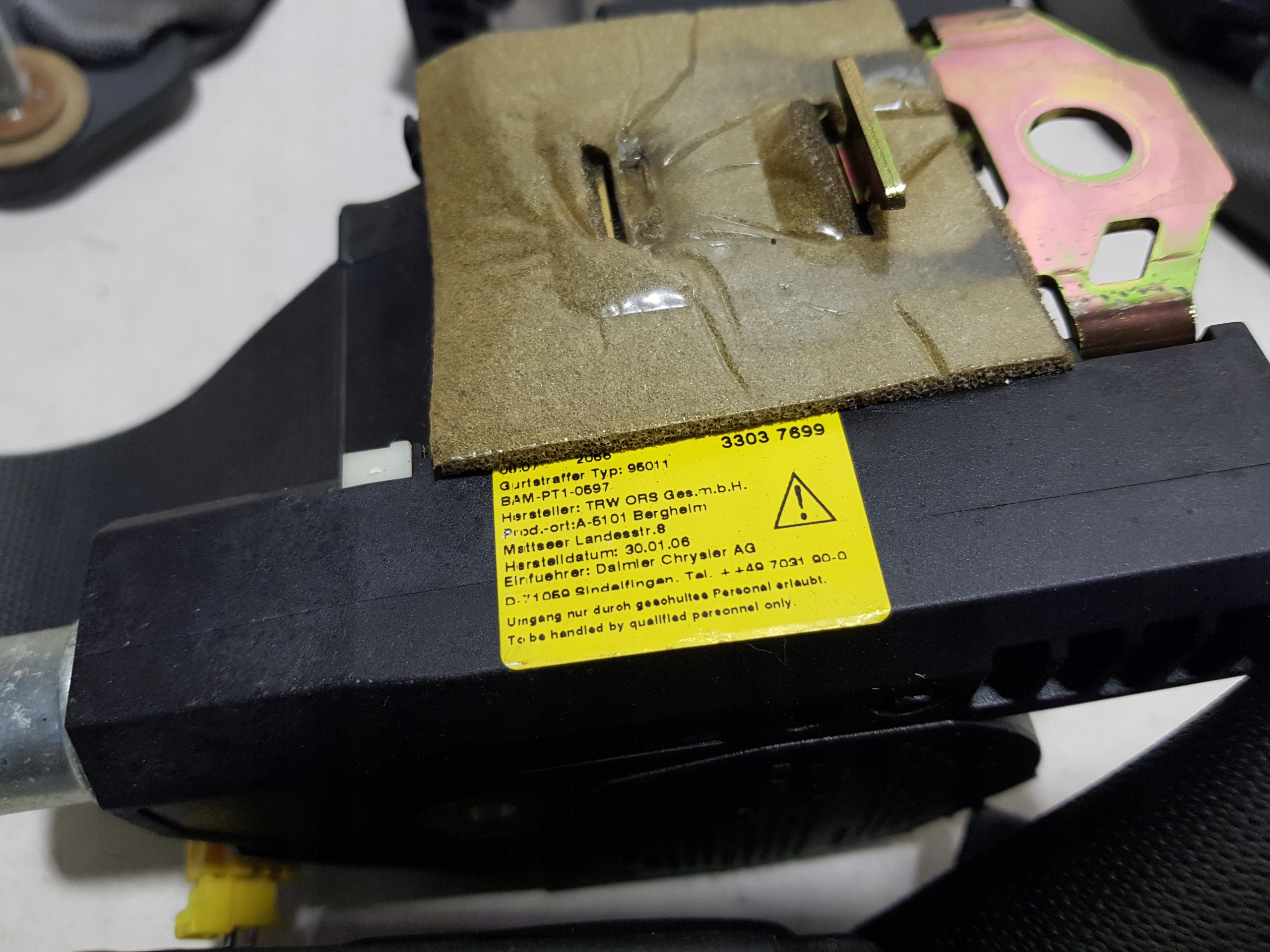 tension belts front rear part right left KOMPLET MERCEDES W221