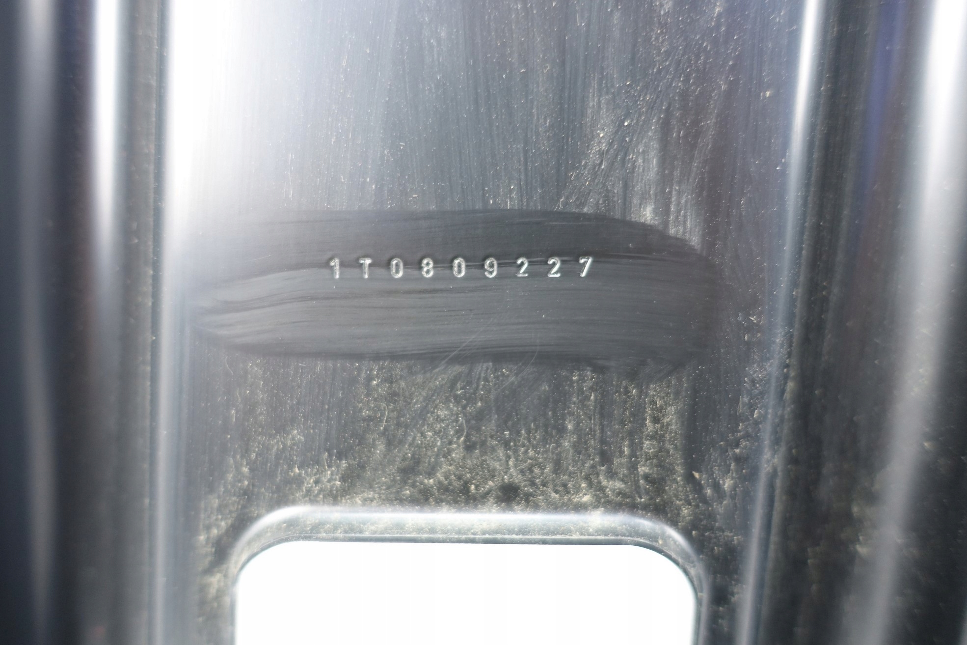 side inner left rear part VW TOURAN 1T0