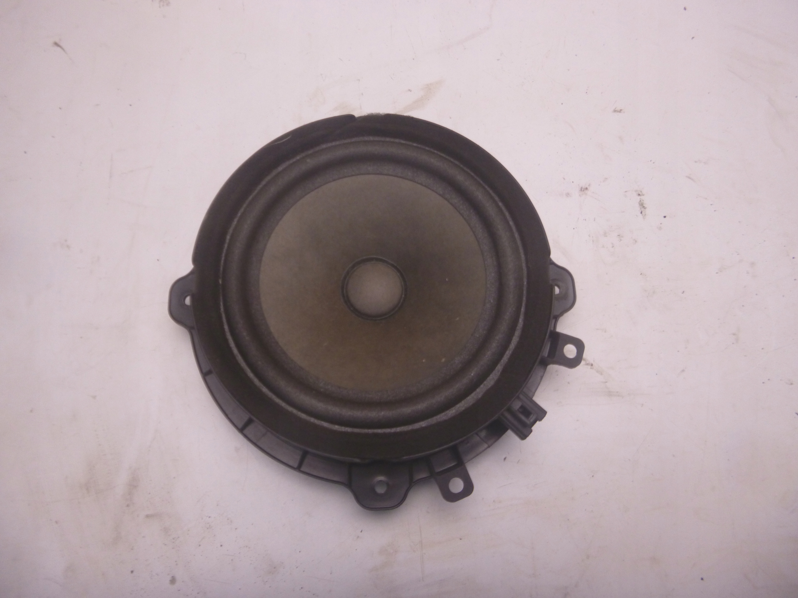 SPEAKER DOOR IN FRONT OF HYUNDAI I20 I 96330-1J000 – price