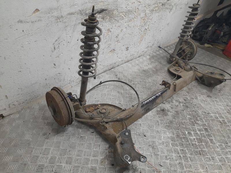 ZAWIESZENIE TYLNE TYŁ DACIA SANDERO I 1.4 MPI Jakość części (zgodnie z GVO) O - oryginał z logo producenta pojazdu (OE)