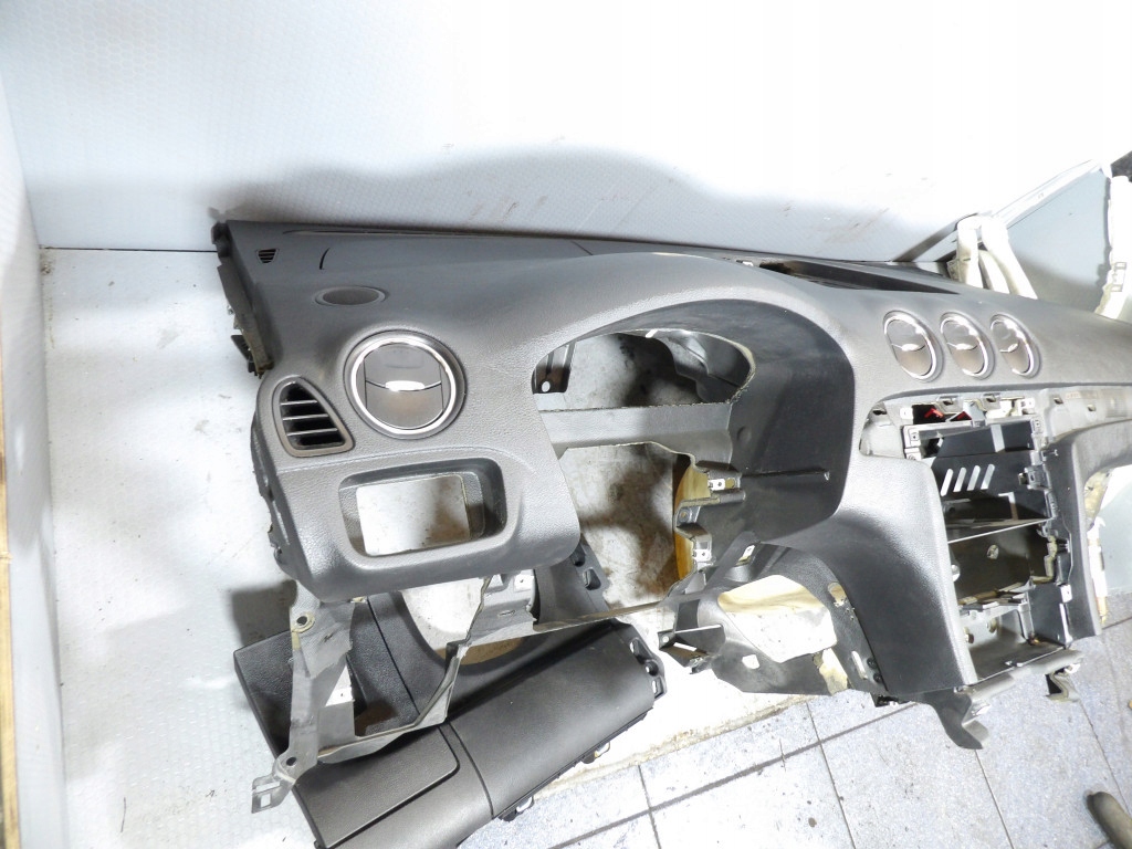 FORD S-MAX and console dashboard cockpit airbag