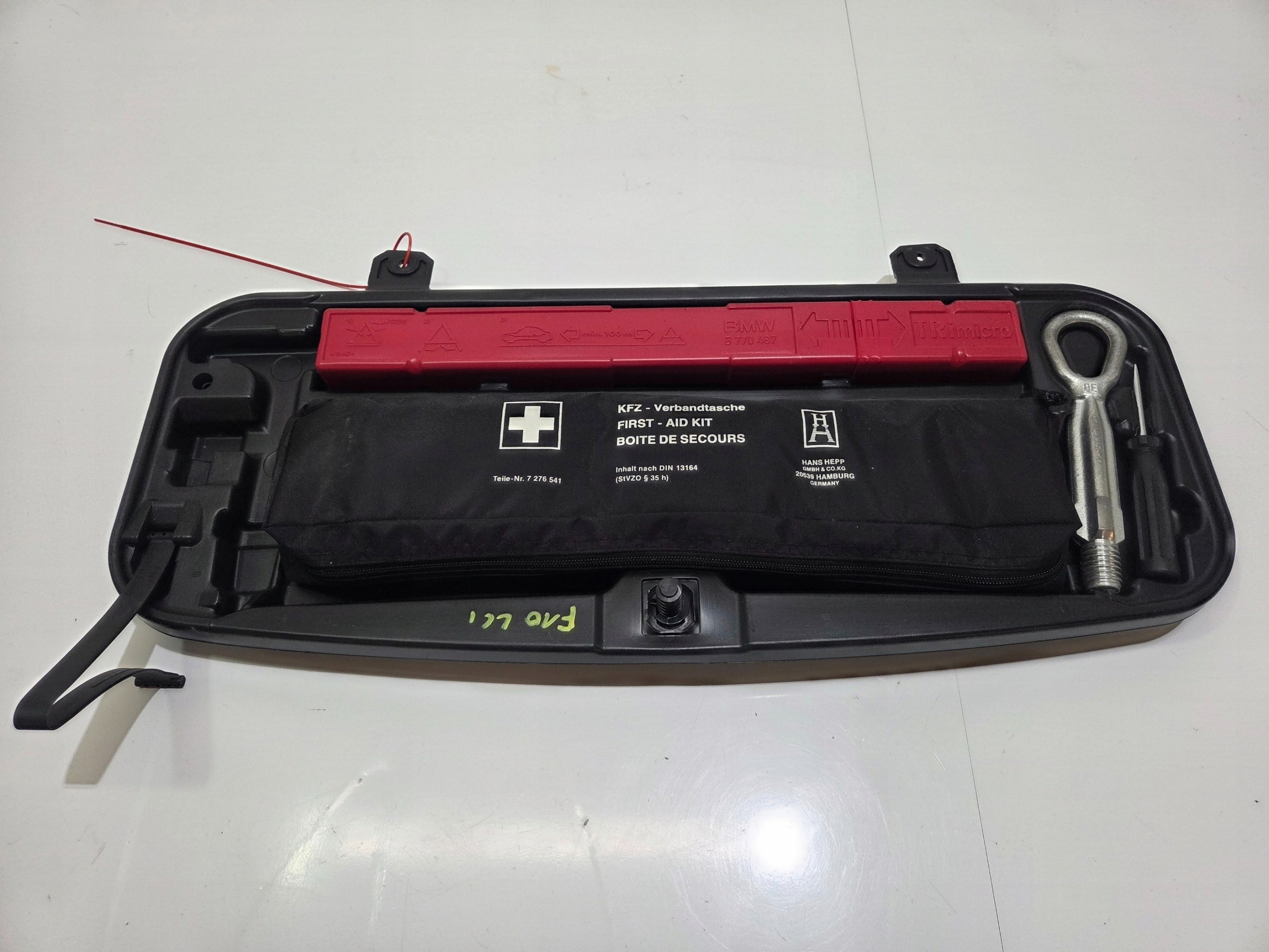boîte a gant passager du capot coffre BMW F10 7276541