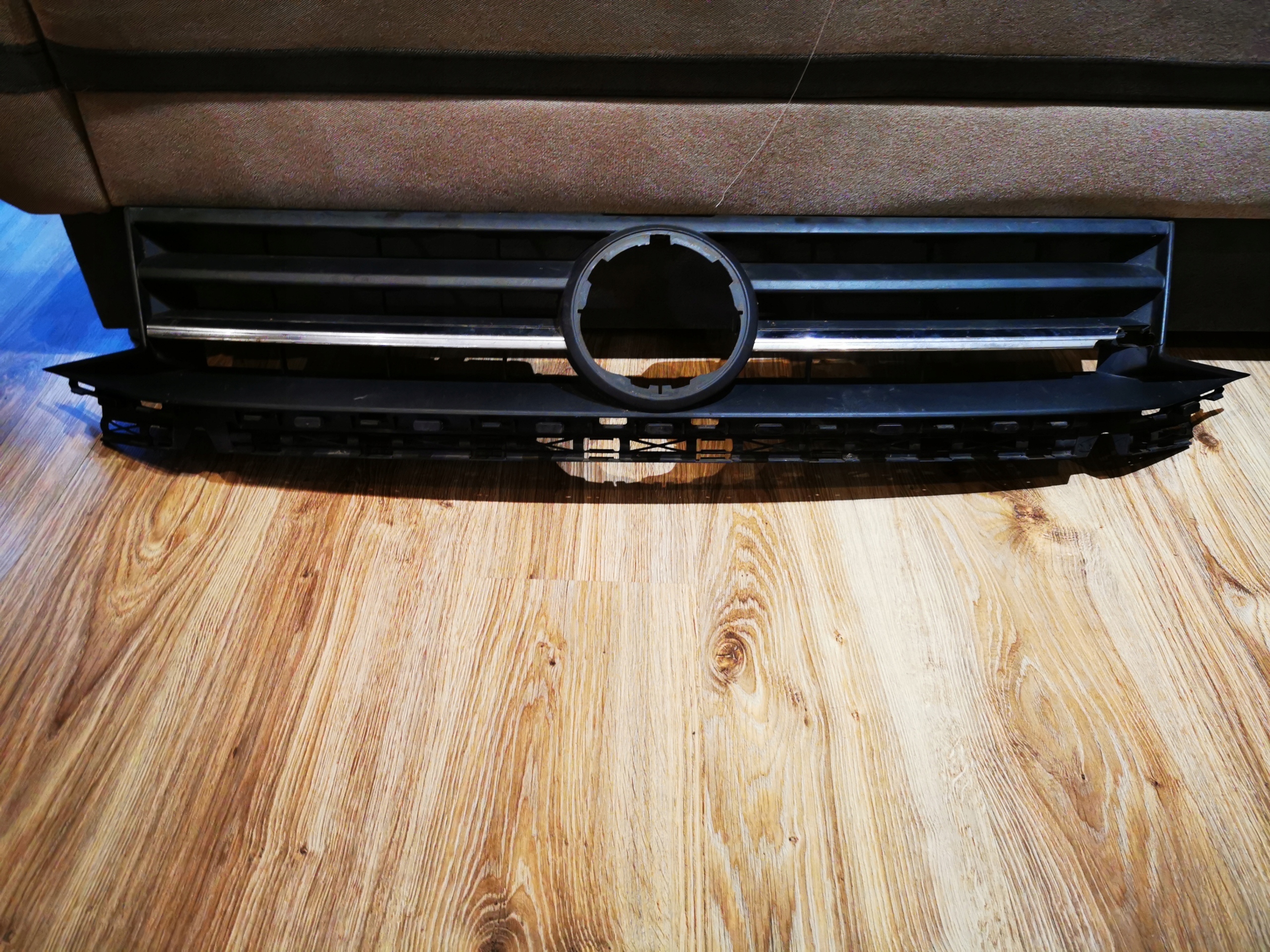 VW Caddy III Atrapa Grill 2K5 15 20