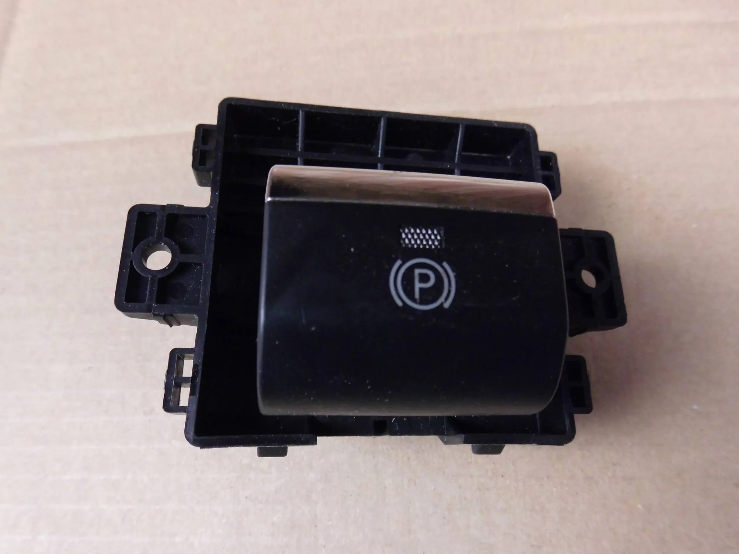 Subaru Legacy Outback 2015+ switch button electric brake