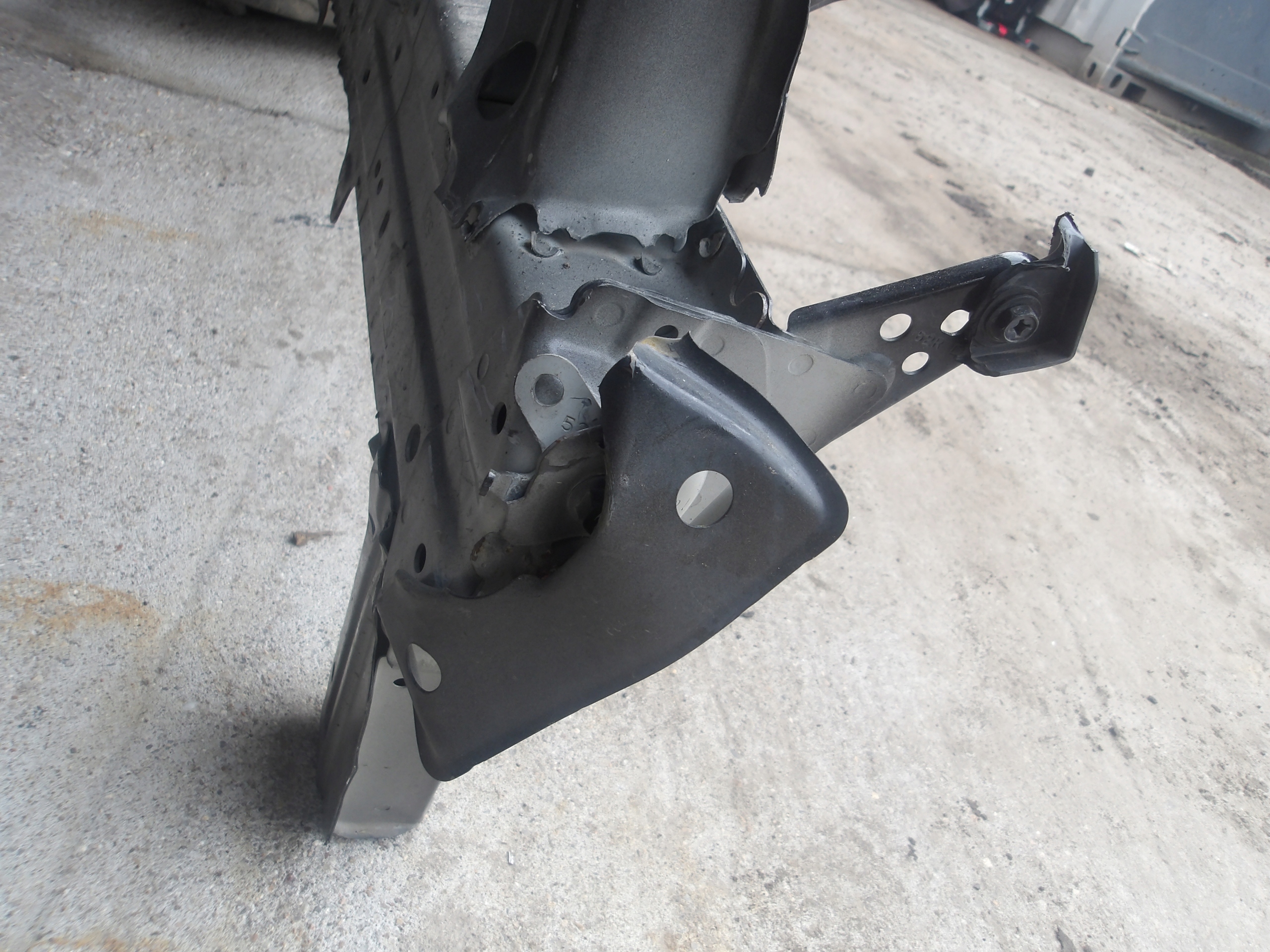 SUZUKI SWIFT MK8 17-23 quarter left FARTUCH placement quarter front