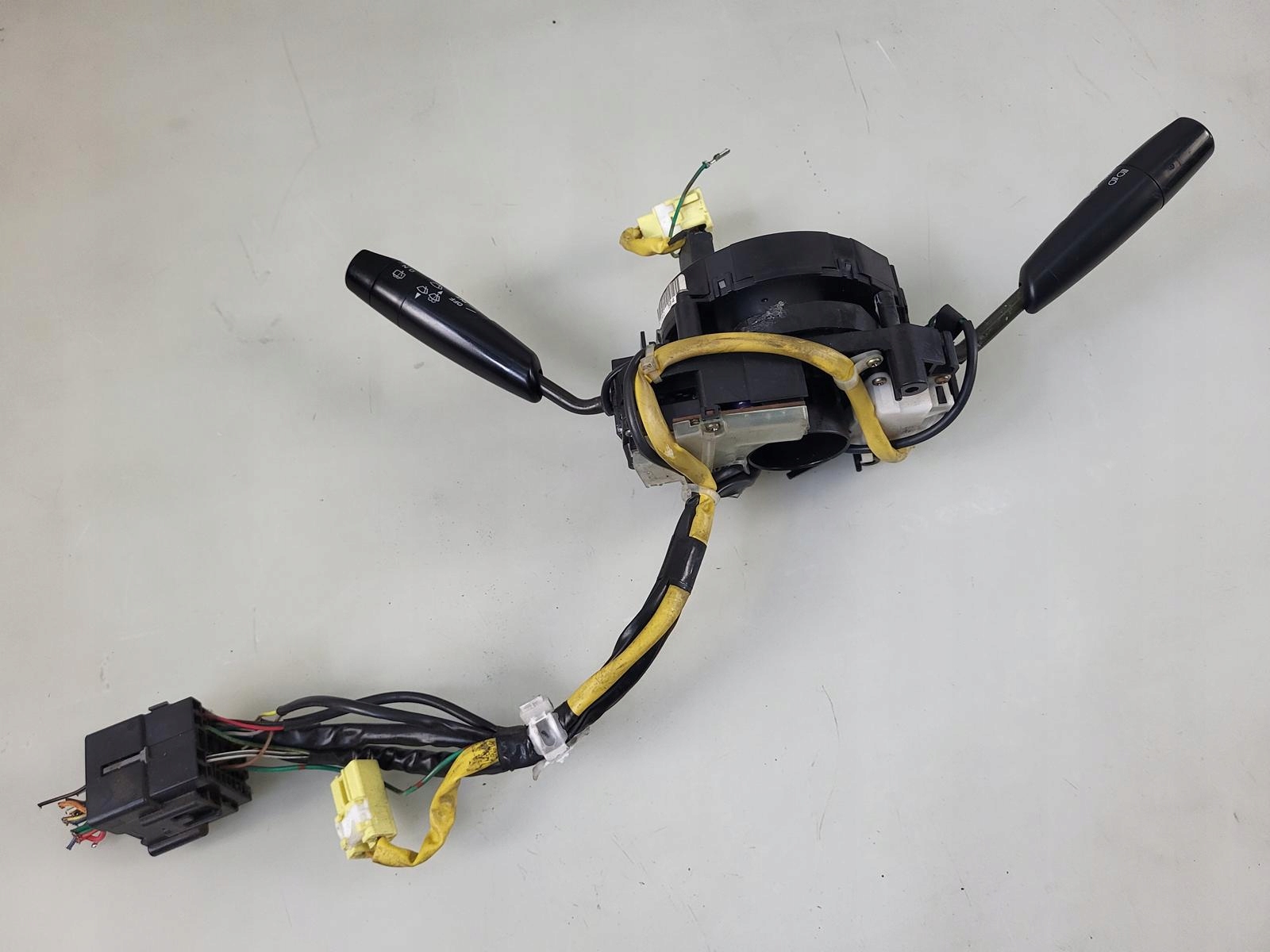 steering wheel levers and controls control switch ring MAZDA DEMIO