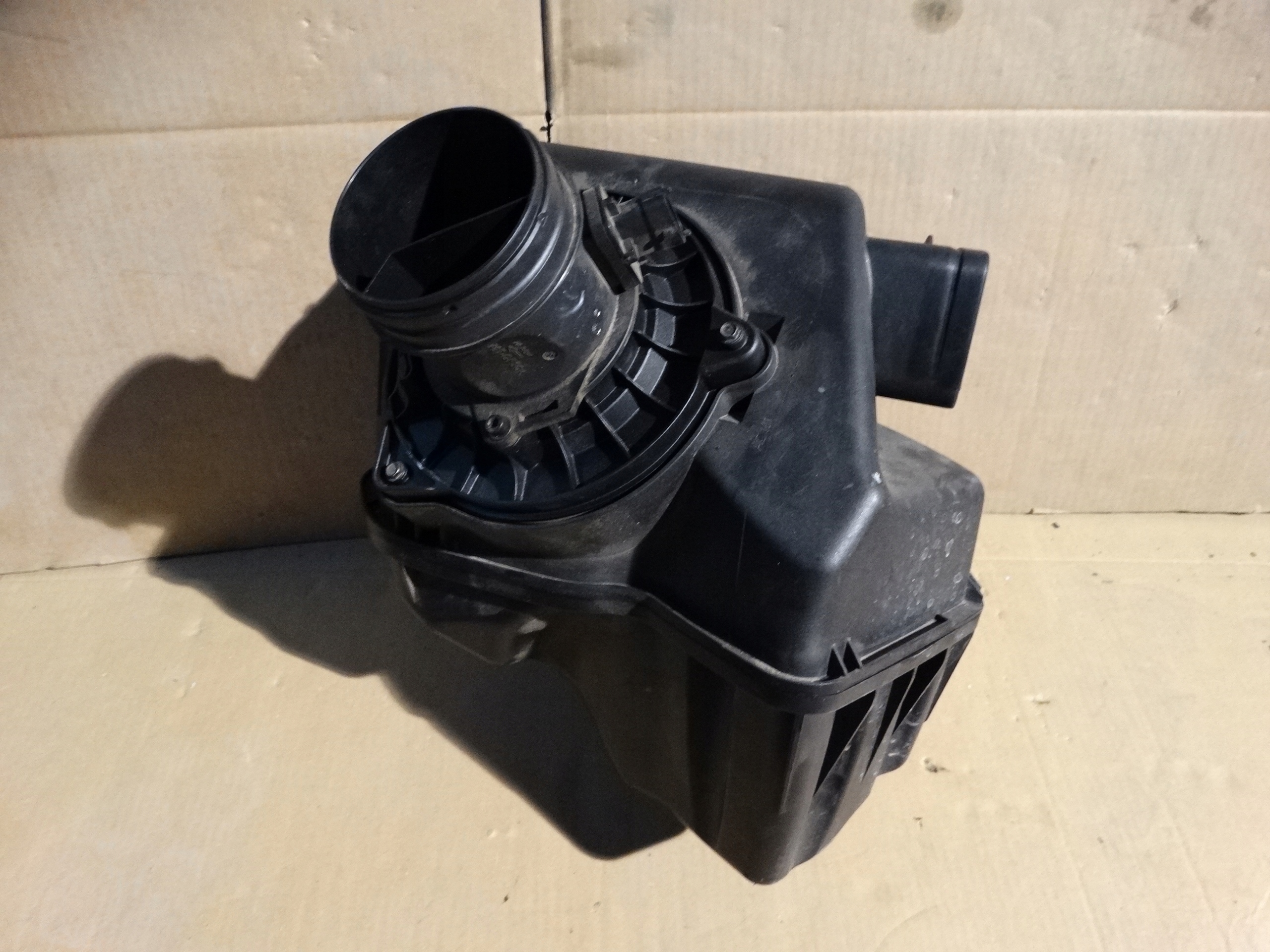 IDEALNA GEHÄUSE FILTER LUFT MASERATI LEVANTE 1