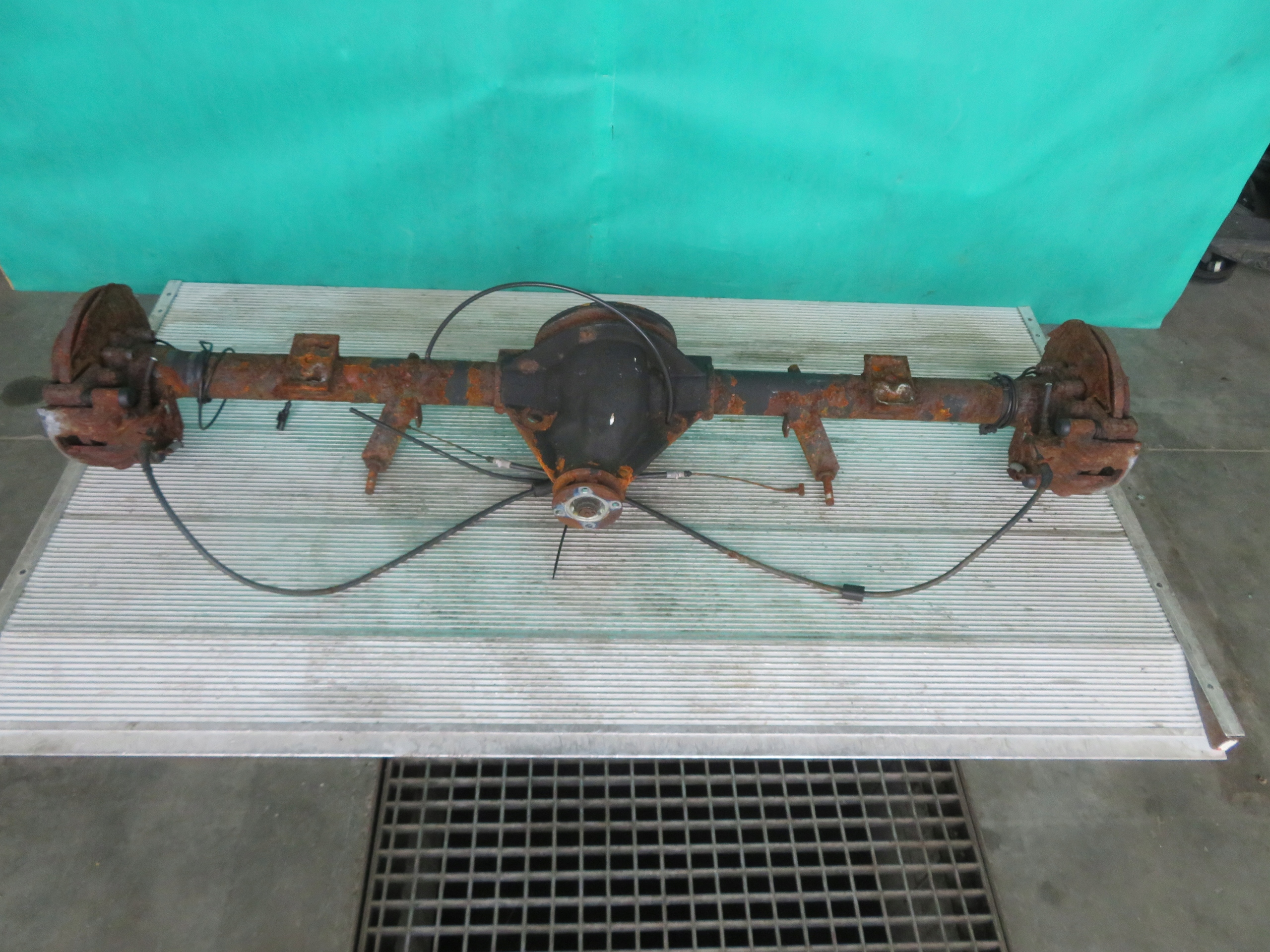 IVECO DAILY 13R differential diff rear part rear 12/47
