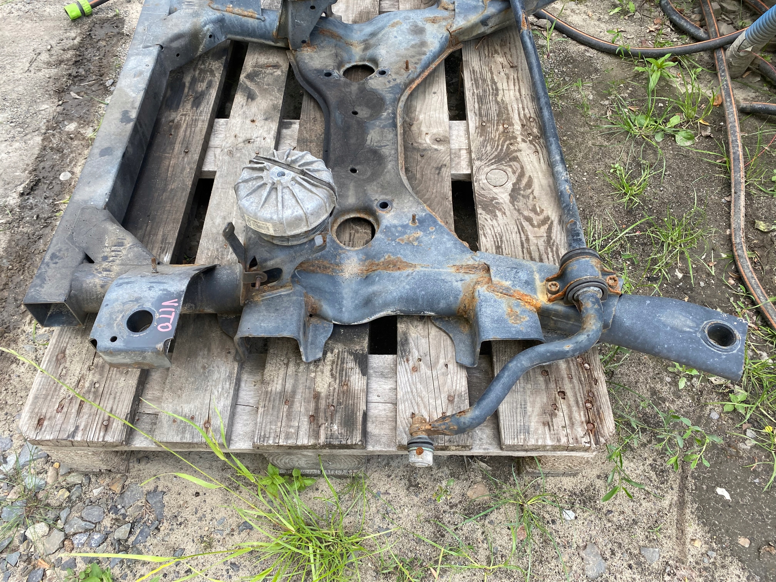 MERCEDES VITO W639 VIANO axle beam axle beam subframe front