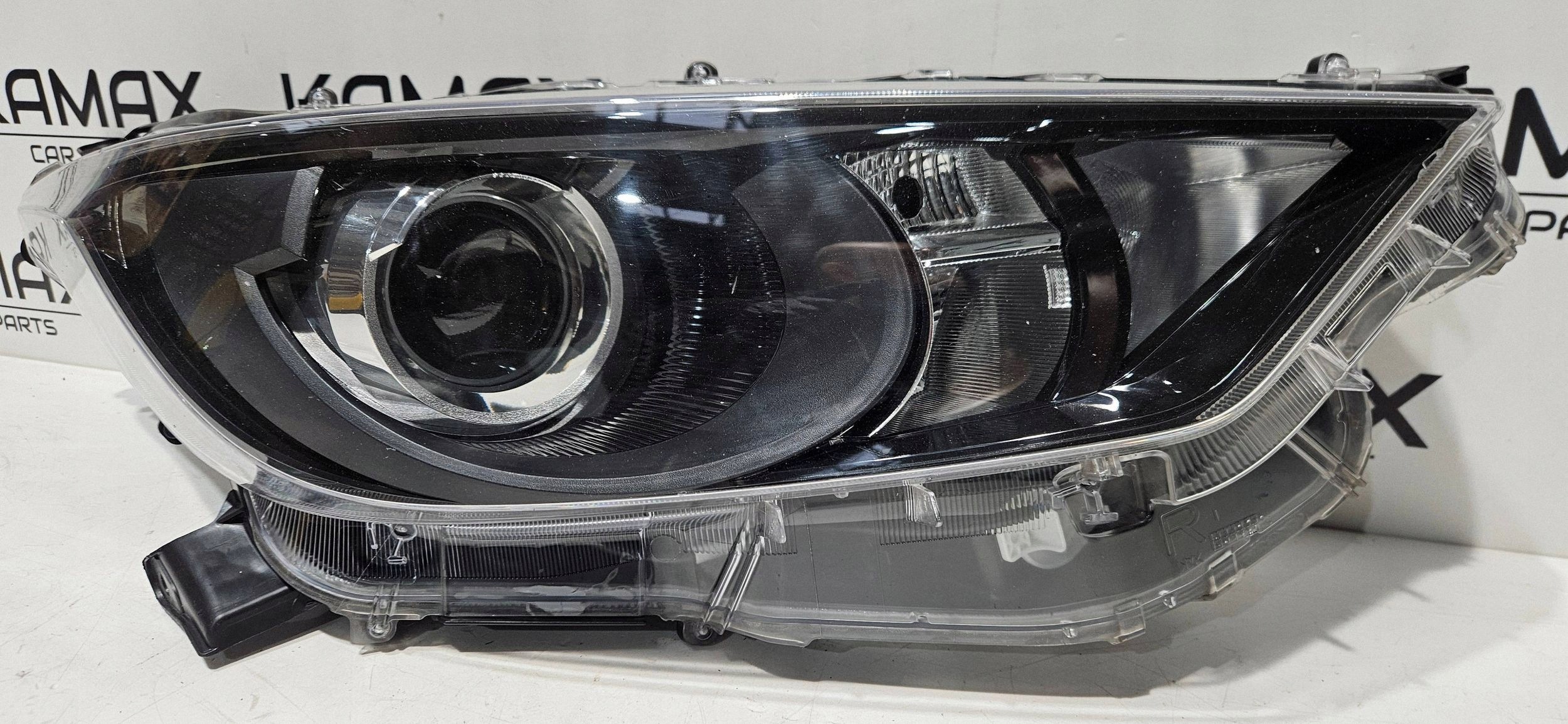 light right front lens TOYOTA YARIS IV 20- original KOITO K0-6EU