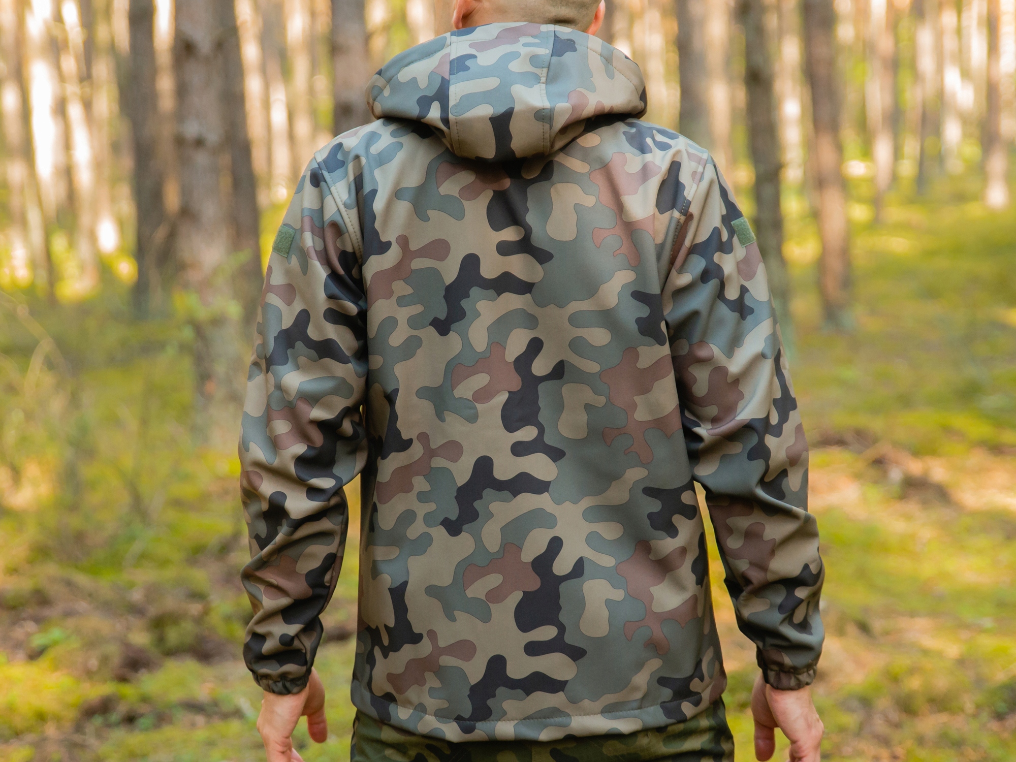 Kurtka SOFTSHELL Moro WODOODPORNA z kapturem r. XL Model MORO pantera wojskowa