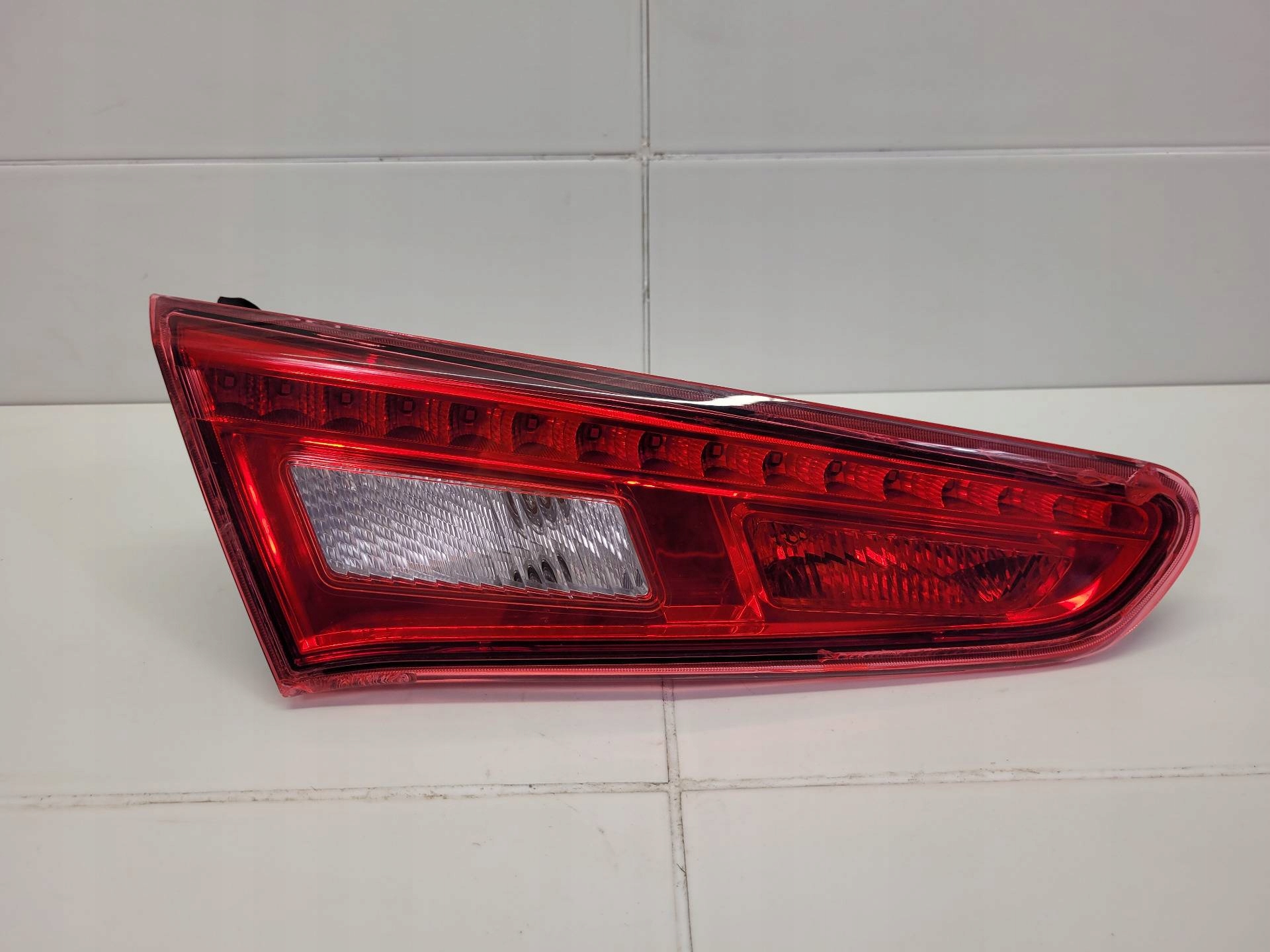 light rear to the bonnet left side Alfa Romeo Giulietta 3 facelift 2018
