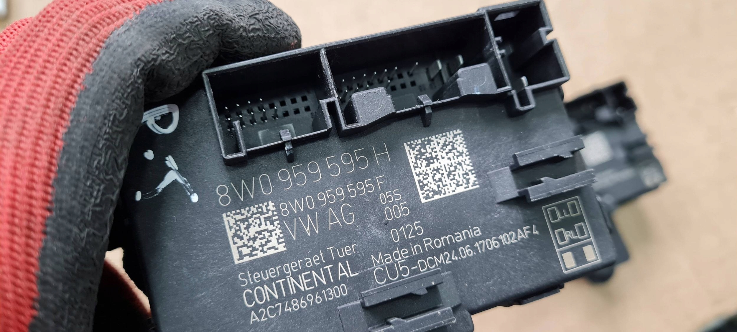 A4 B9 8W module control unit door 8W0959595E 8W0959595H A5