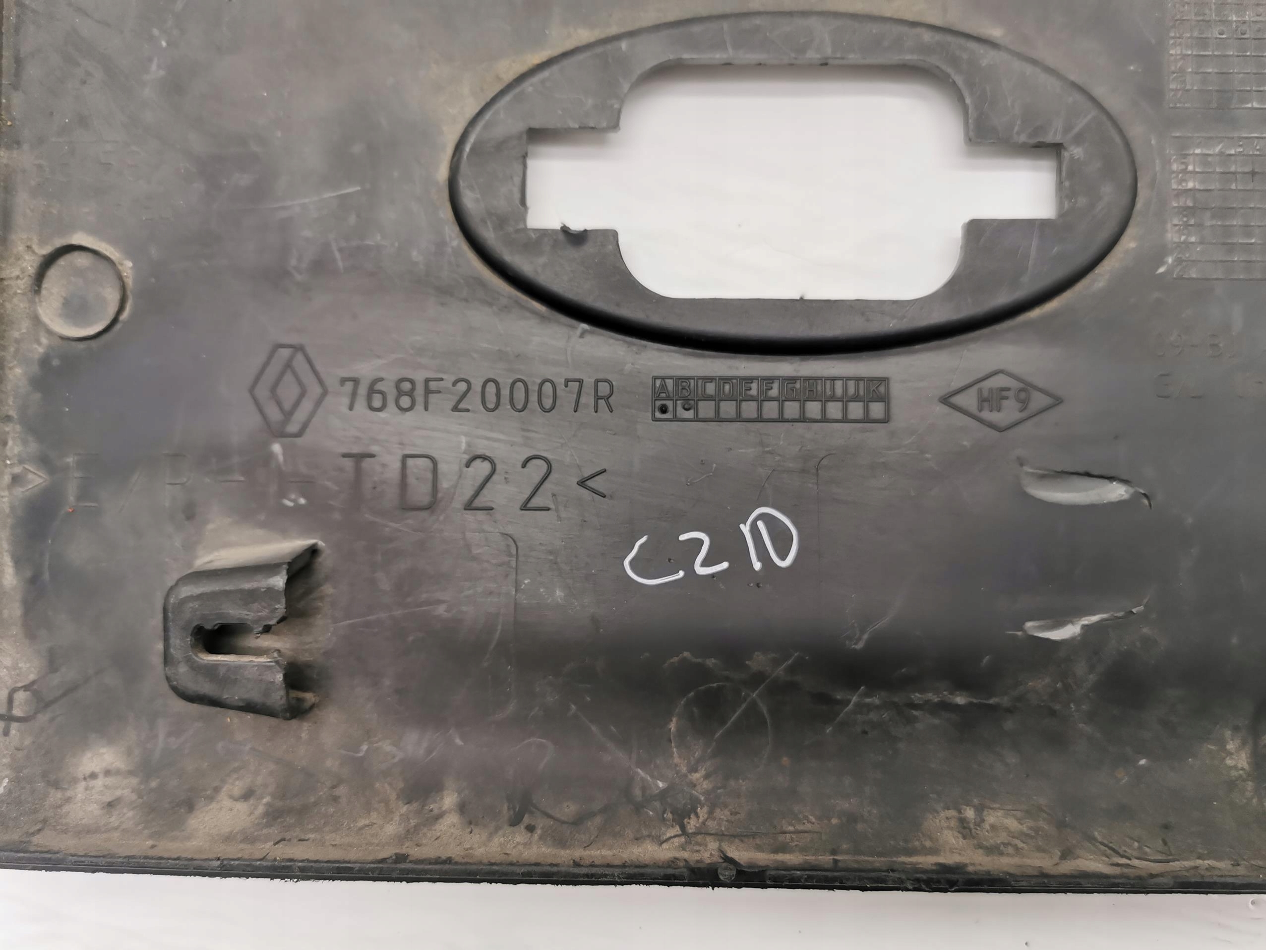 moulding left rear part RENAULT MASTER III 768F20007R
