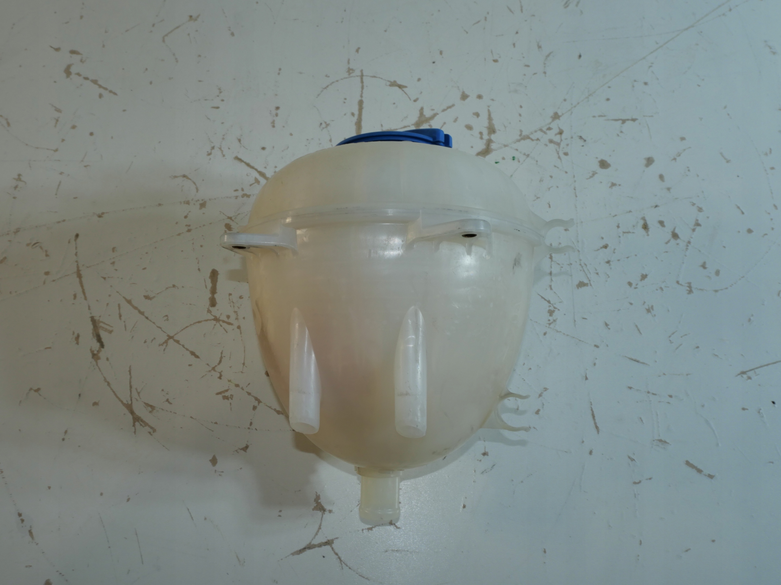 VW T6 water tank 7E0121407B