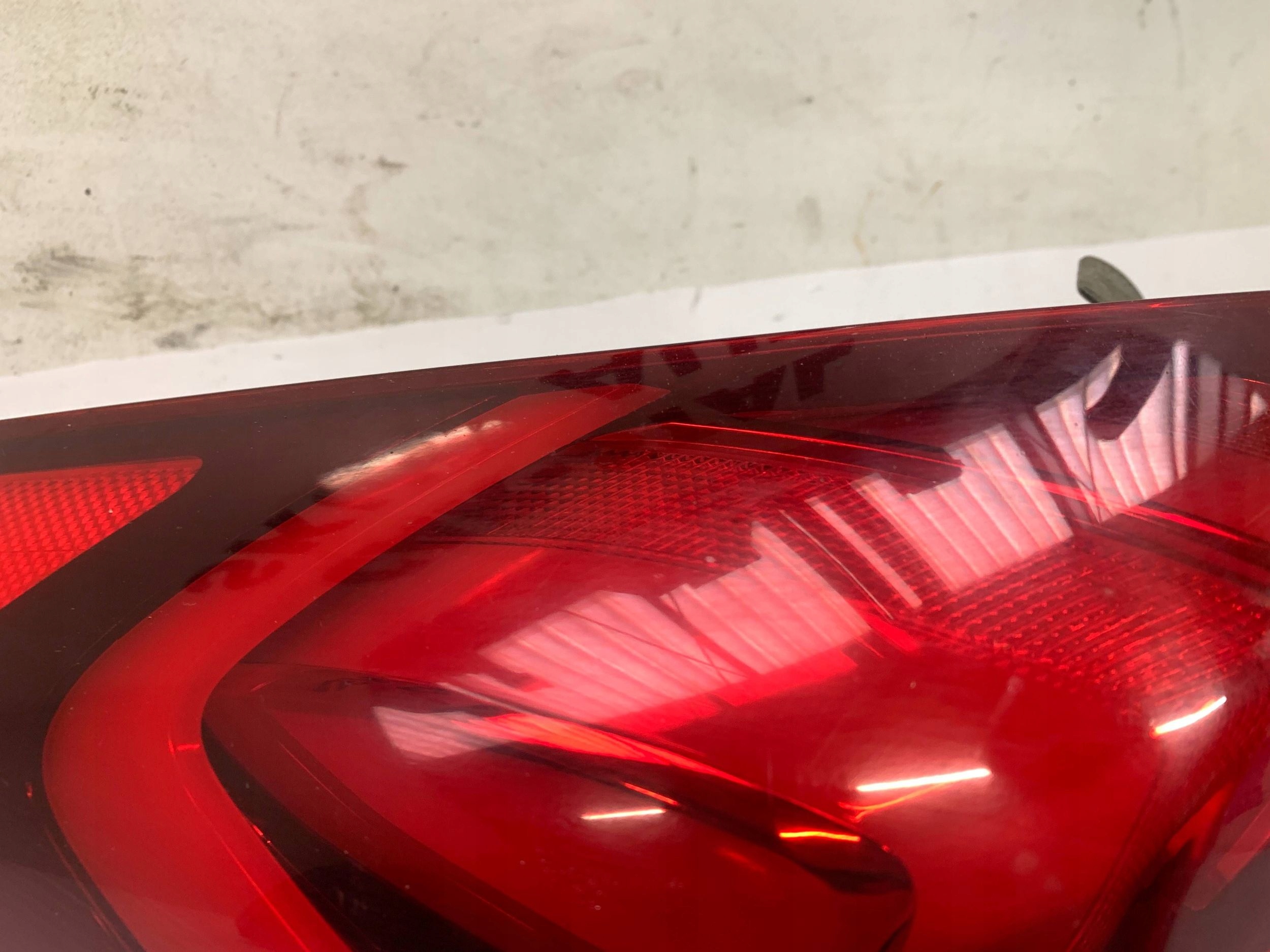 Hyundai Genesis G80 фонарь левый в крыло