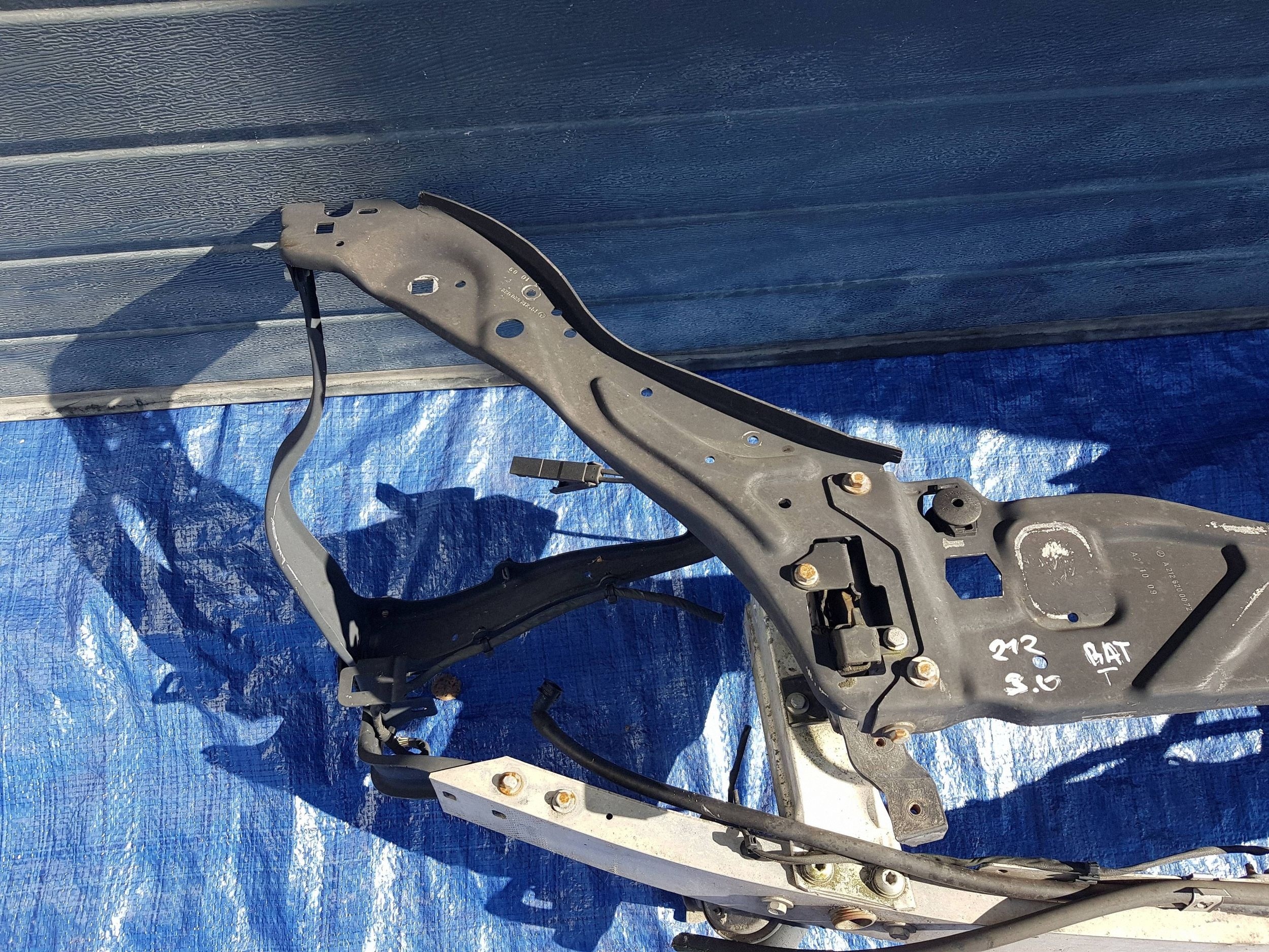 support panel for radiators front Mercedes E W212 sider pillar of a bumper