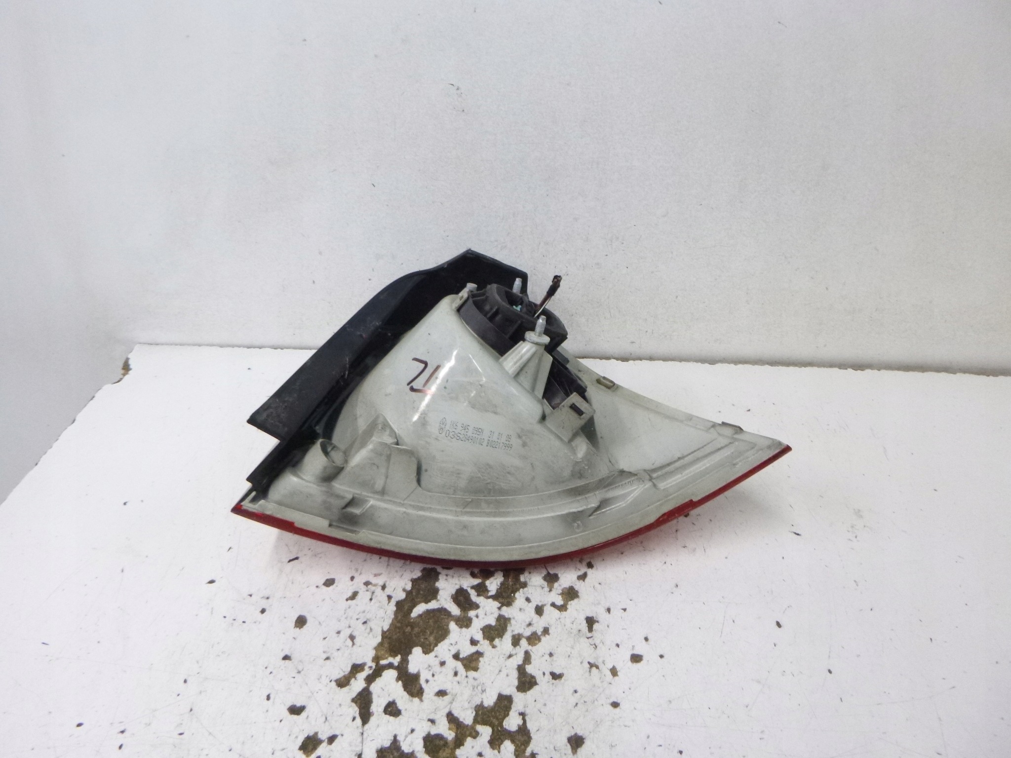 light rear part left exterior VW GOLF 5 V (2003–2008) OE 1K6945095N 3D